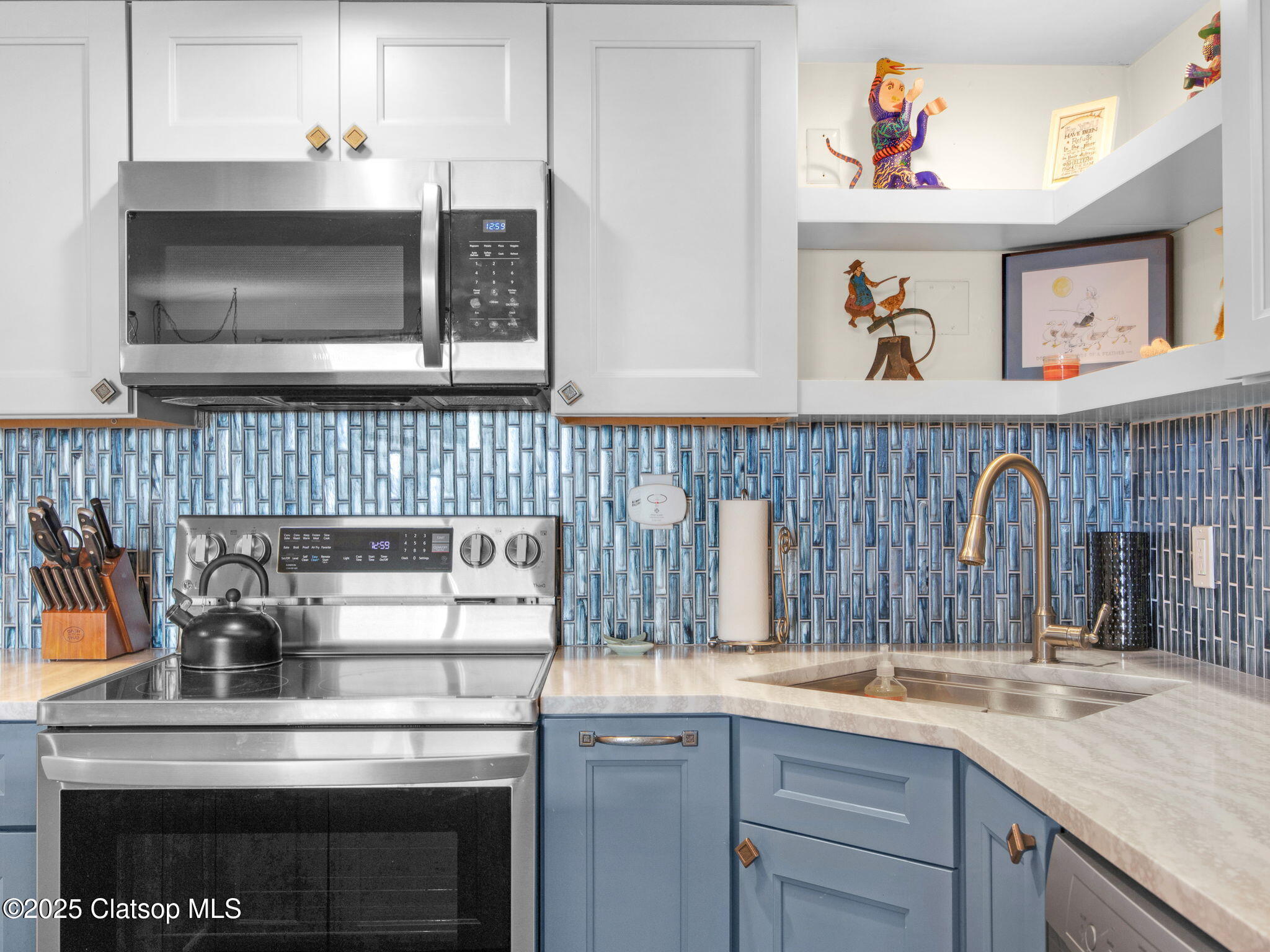 1146 N Marion Avenue Property Photo 9