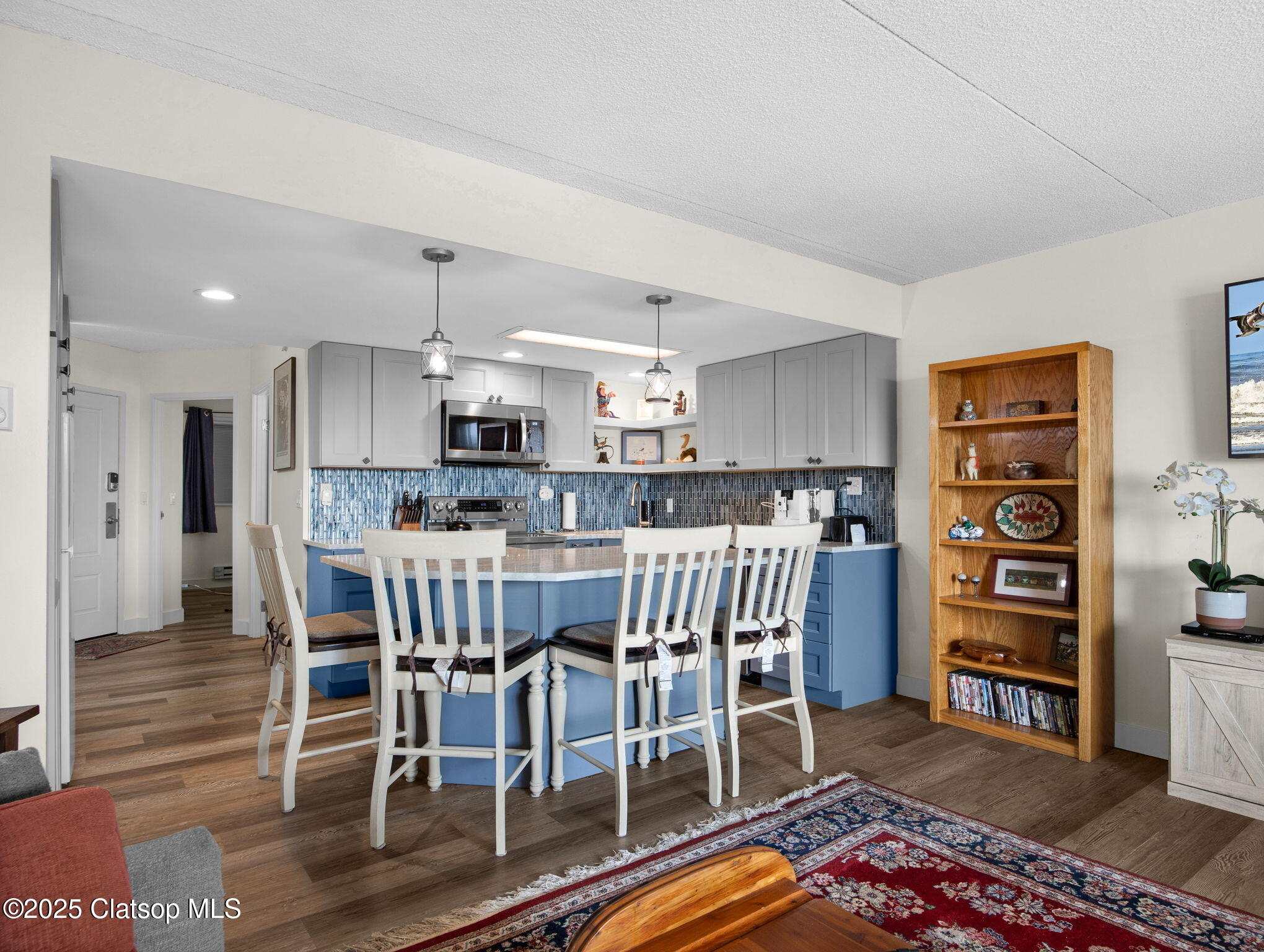 1146 N Marion Avenue Property Photo 11