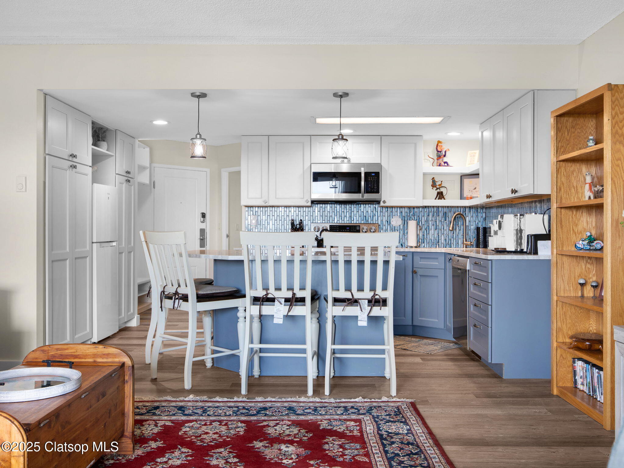 1146 N Marion Avenue Property Photo 12