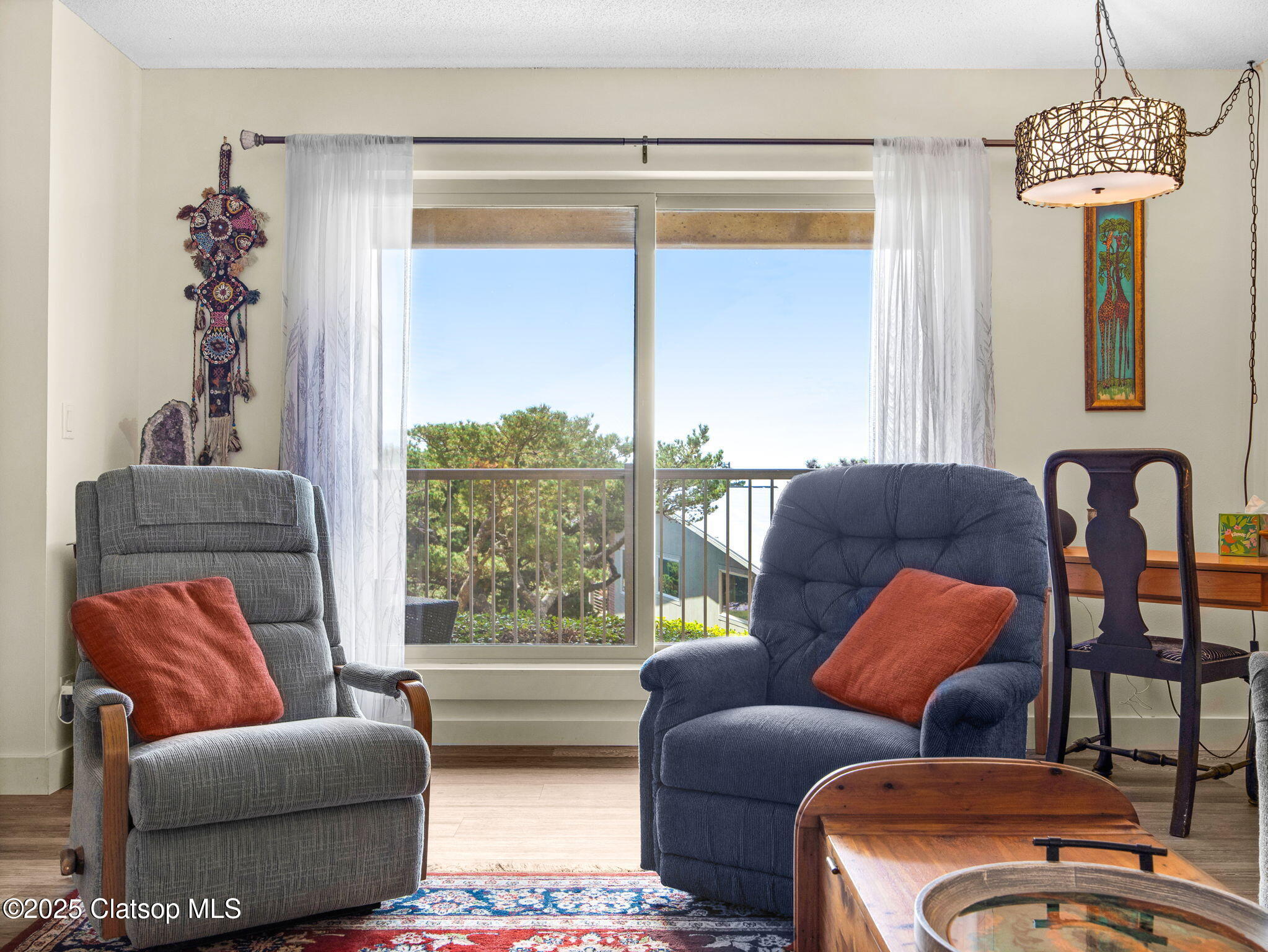 1146 N Marion Avenue Property Photo 16