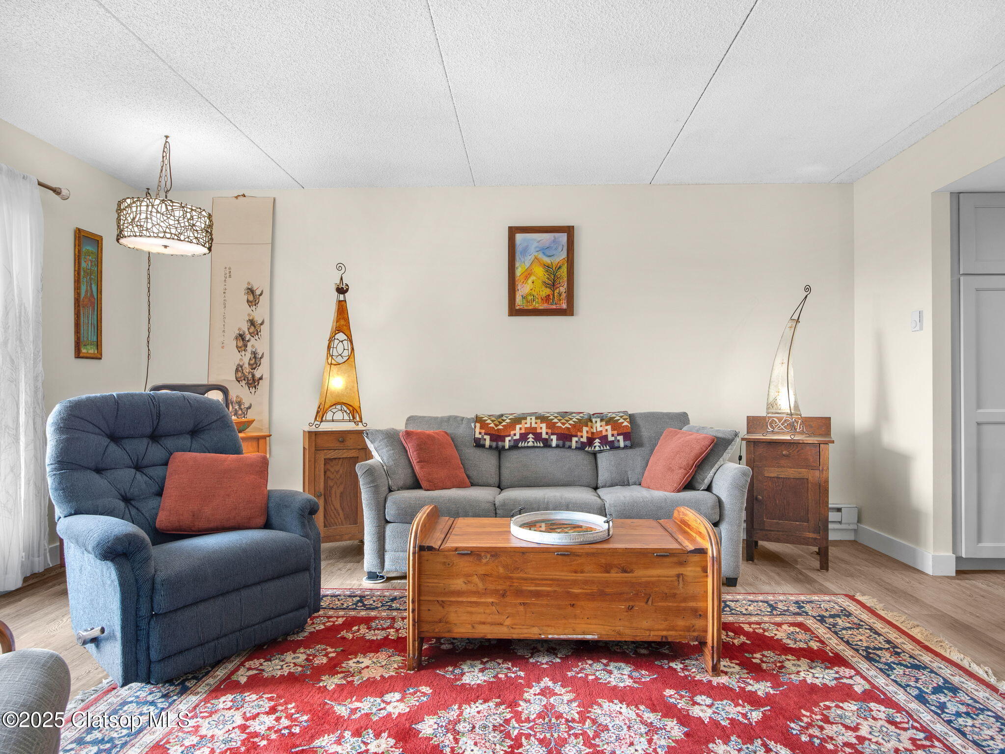 1146 N Marion Avenue Property Photo 19