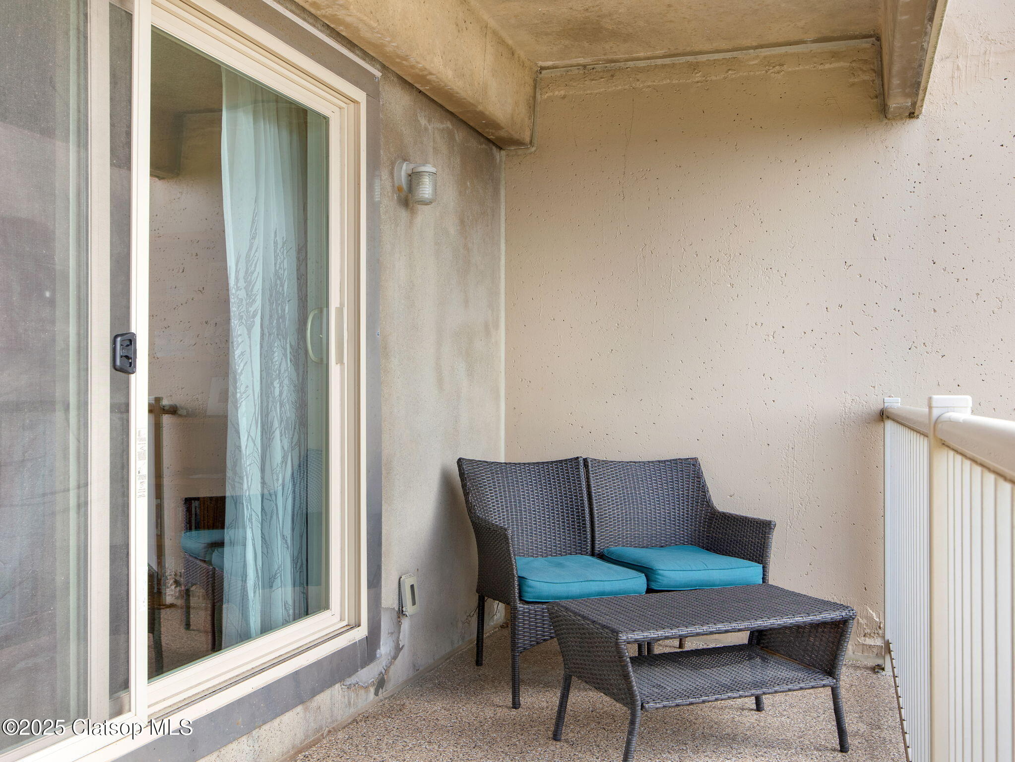 1146 N Marion Avenue Property Photo 26