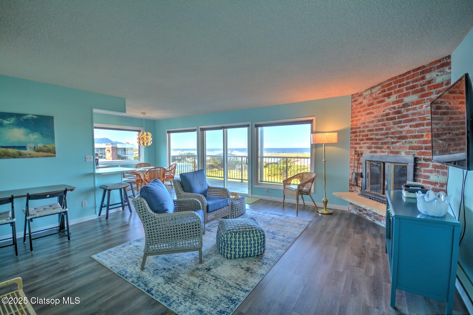 203 Pacific Palisades Street Property Photo 4