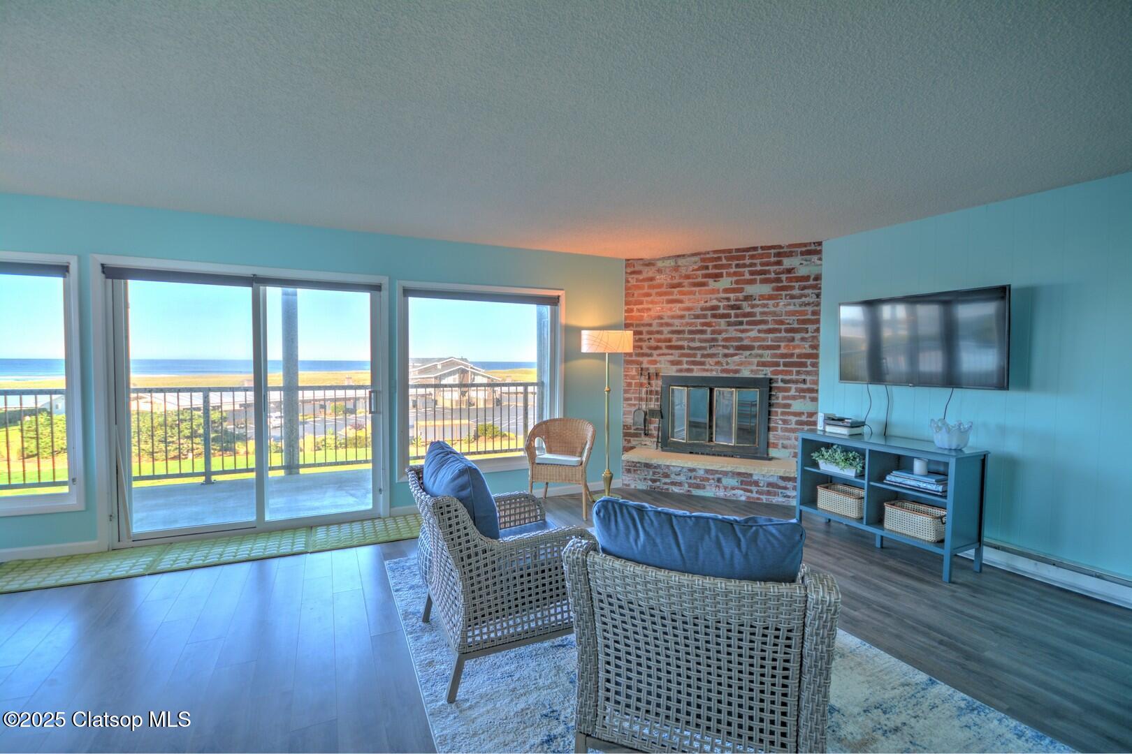 203 Pacific Palisades Street Property Photo 6