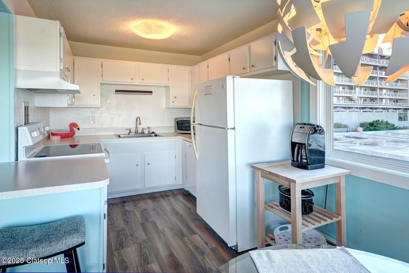 203 Pacific Palisades Street Property Photo 8