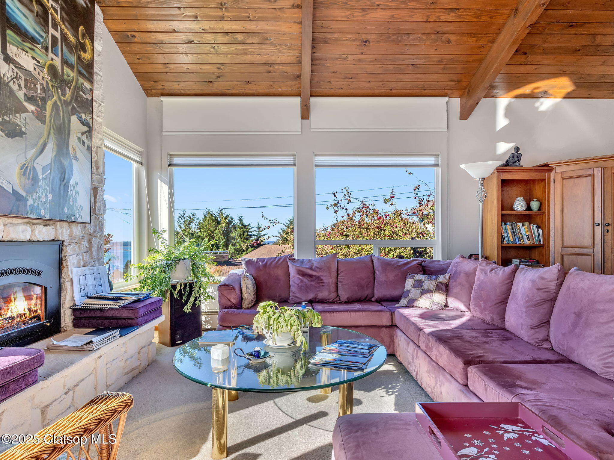 325 W Niagara Avenue Property Photo 4