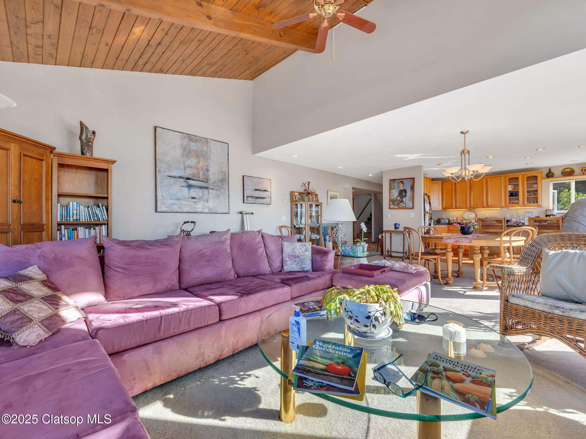 325 W Niagara Avenue Property Photo 6