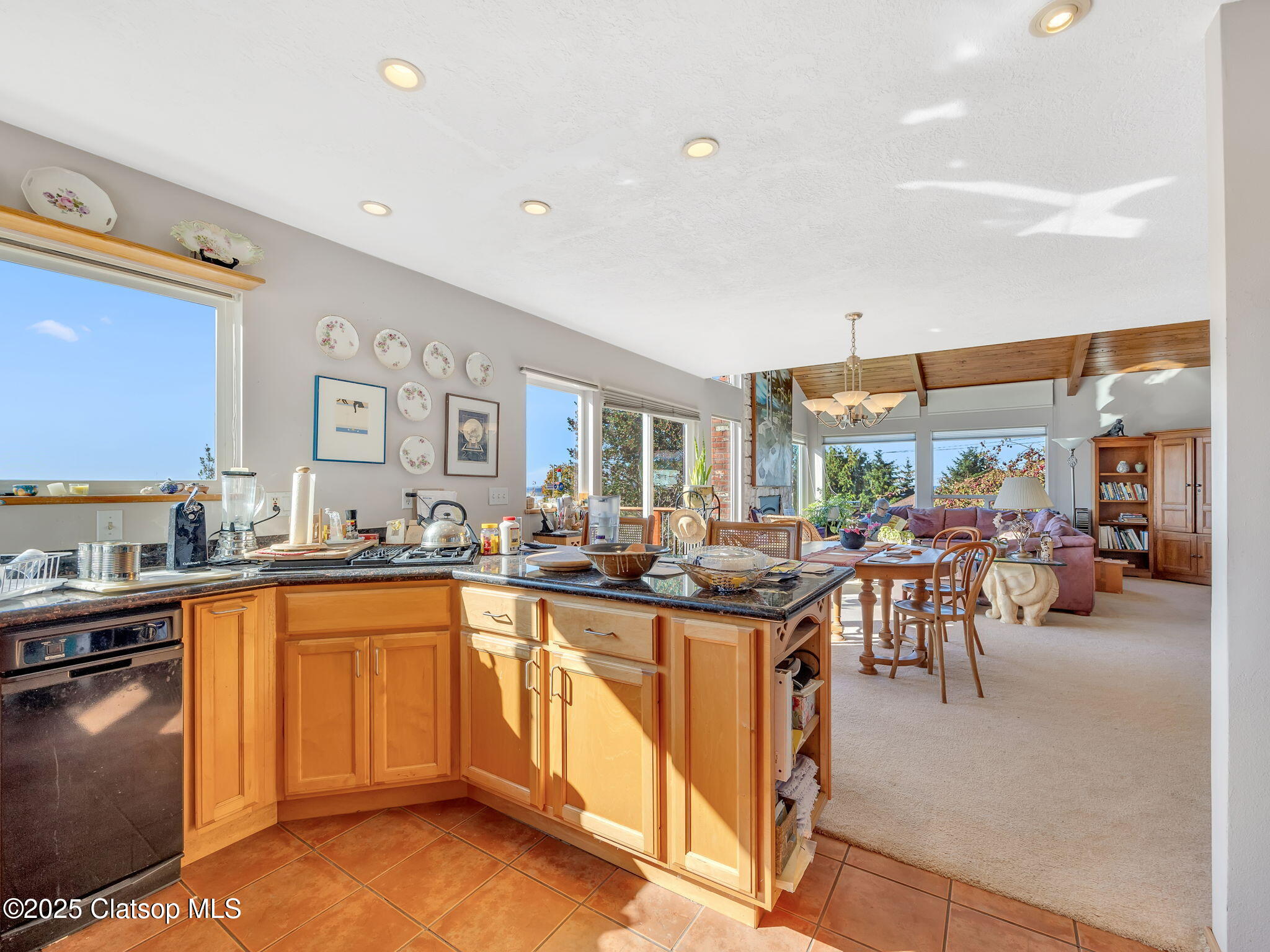 325 W Niagara Avenue Property Photo 13