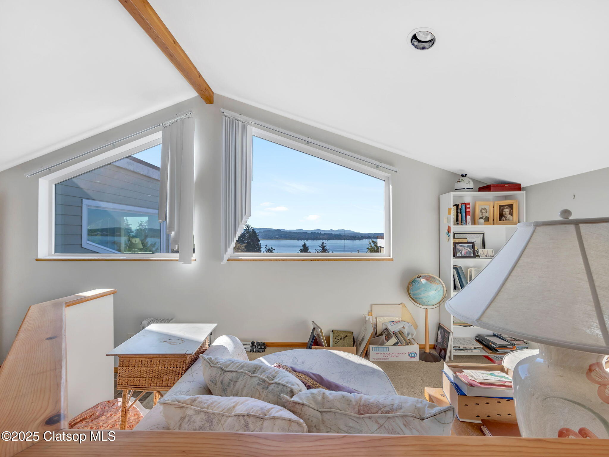 325 W Niagara Avenue Property Photo 16