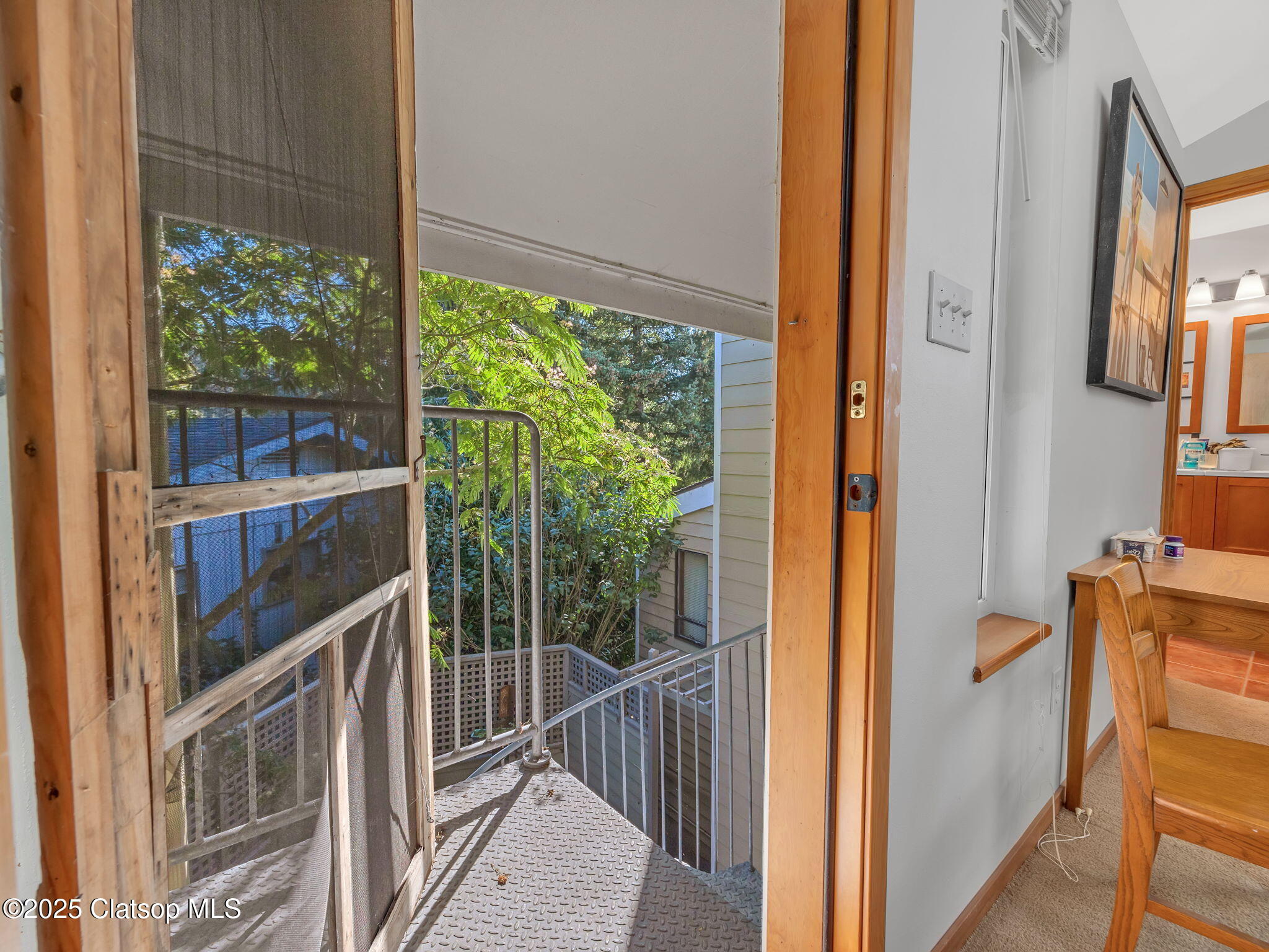 325 W Niagara Avenue Property Photo 20