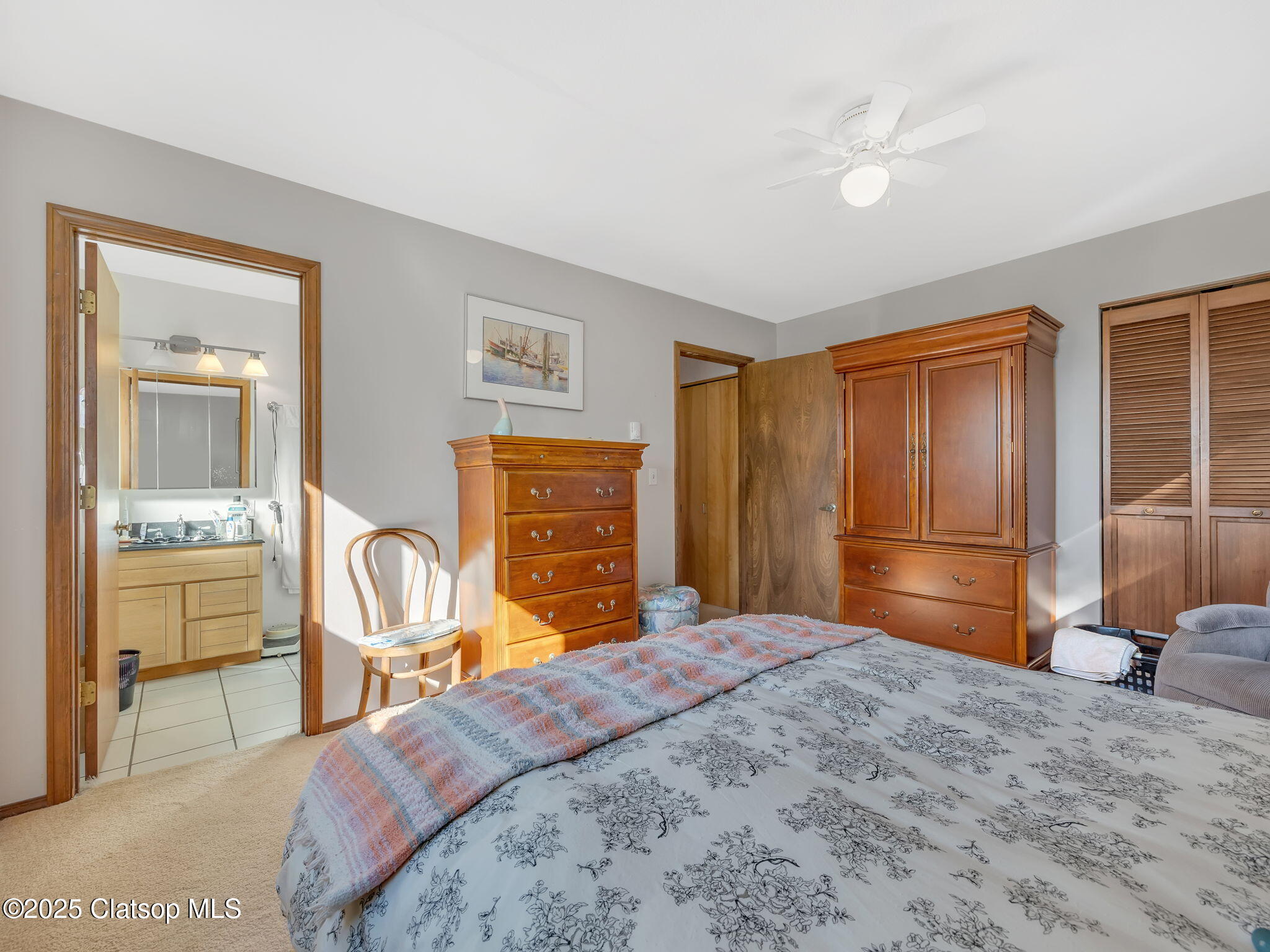 325 W Niagara Avenue Property Photo 26