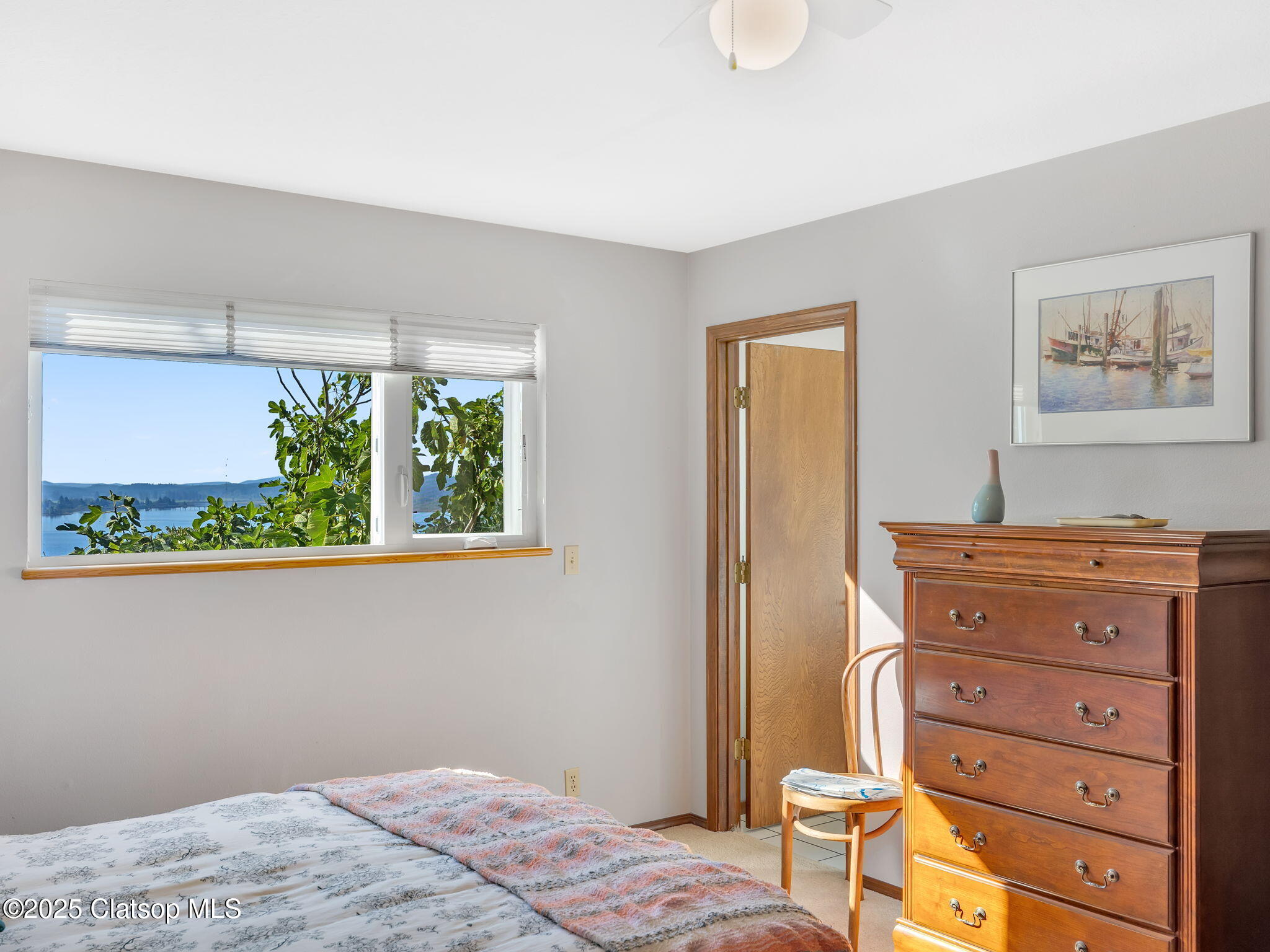 325 W Niagara Avenue Property Photo 27