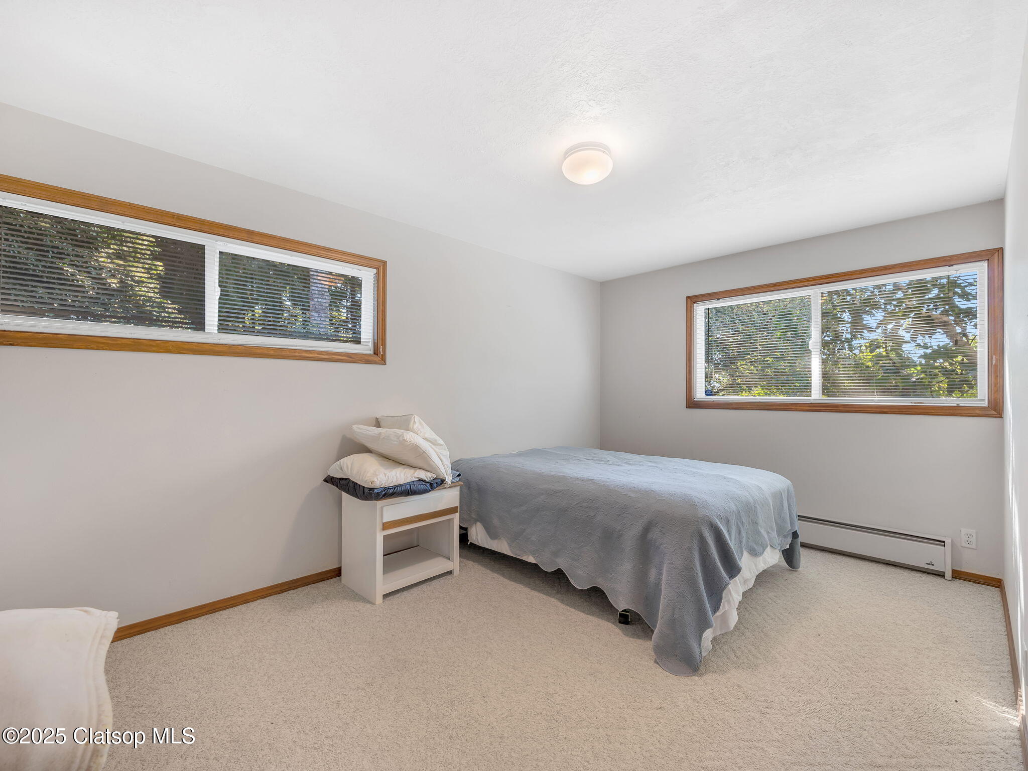 325 W Niagara Avenue Property Photo 36