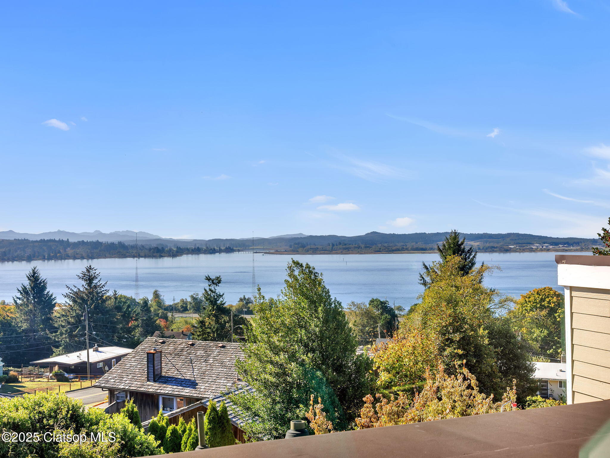 325 W Niagara Avenue Property Photo 46