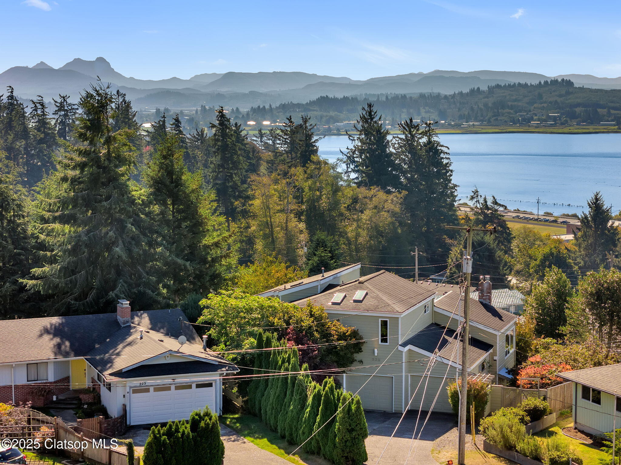 325 W Niagara Avenue Property Photo 54