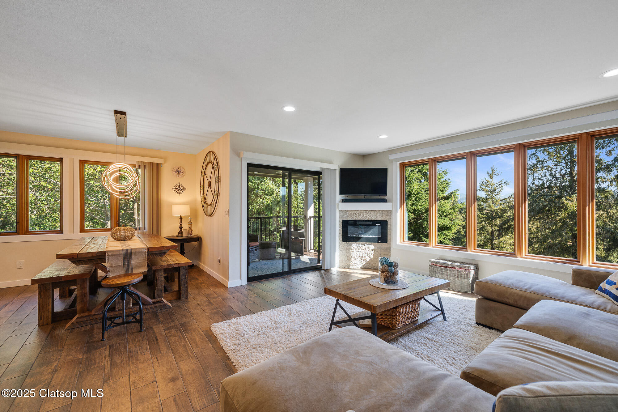 13150 D Street Property Photo 3