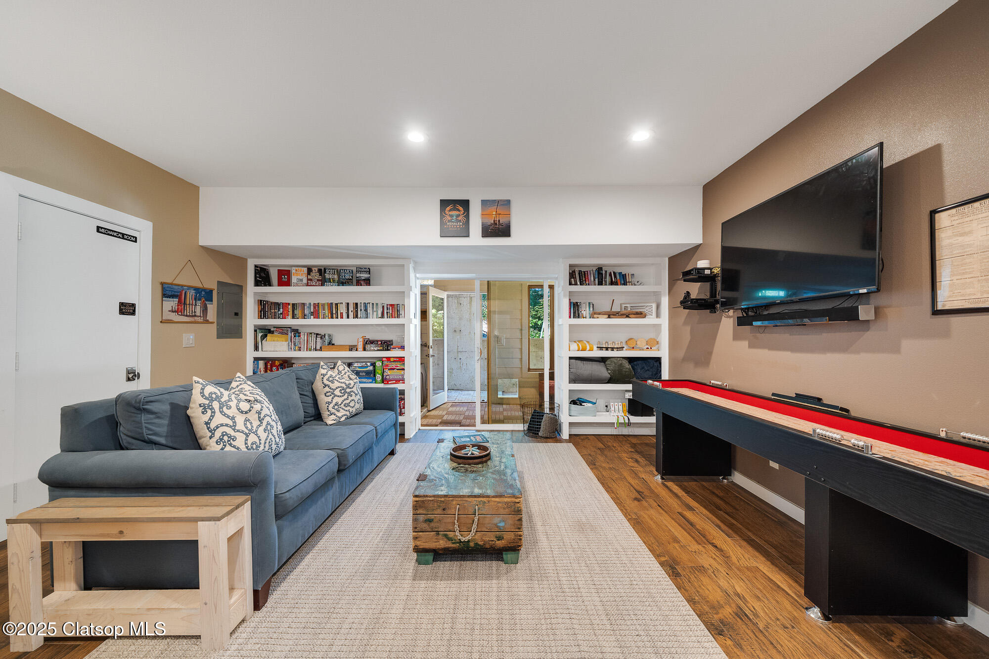 13150 D Street Property Photo 12