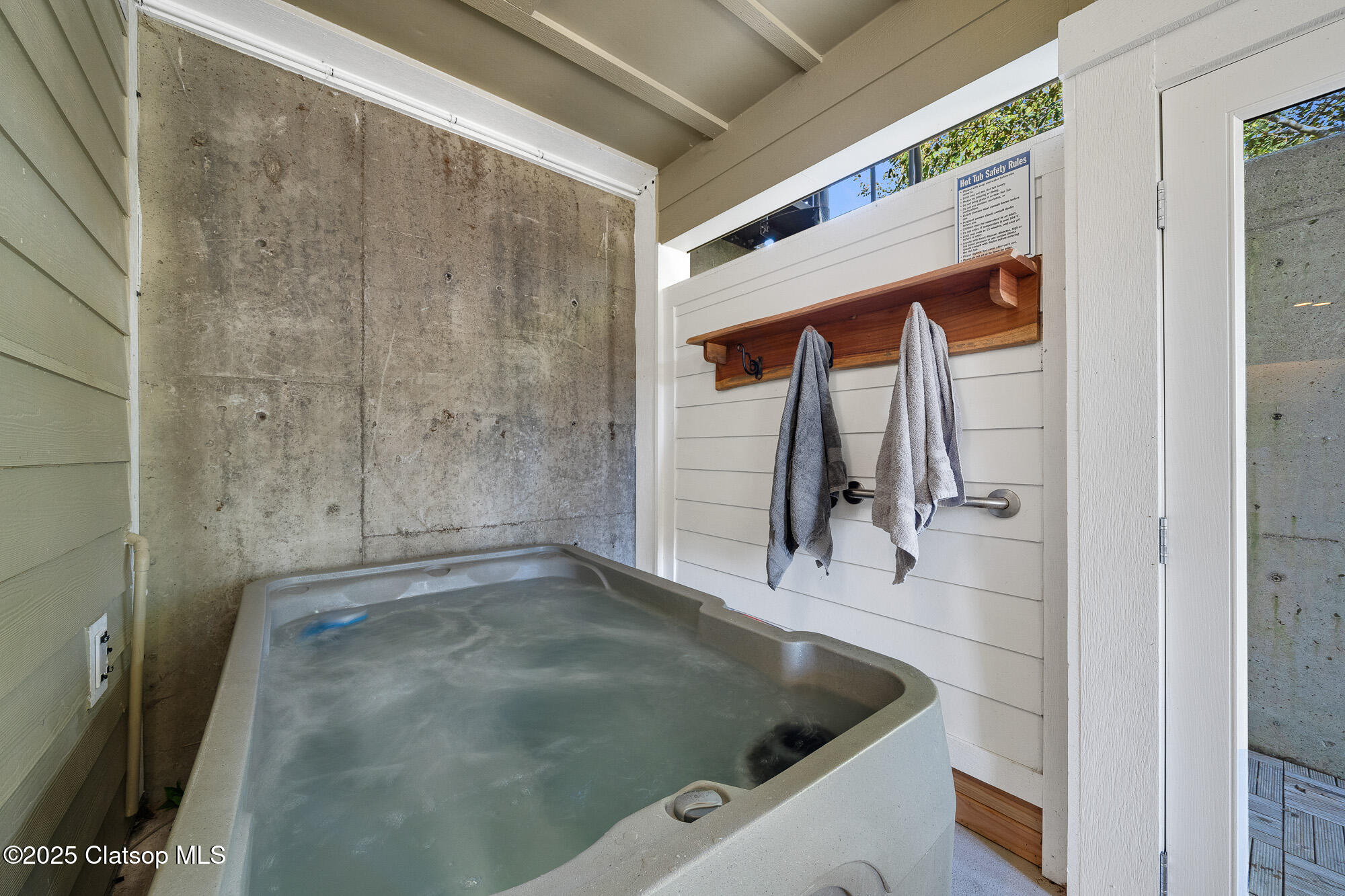 13150 D Street Property Photo 13