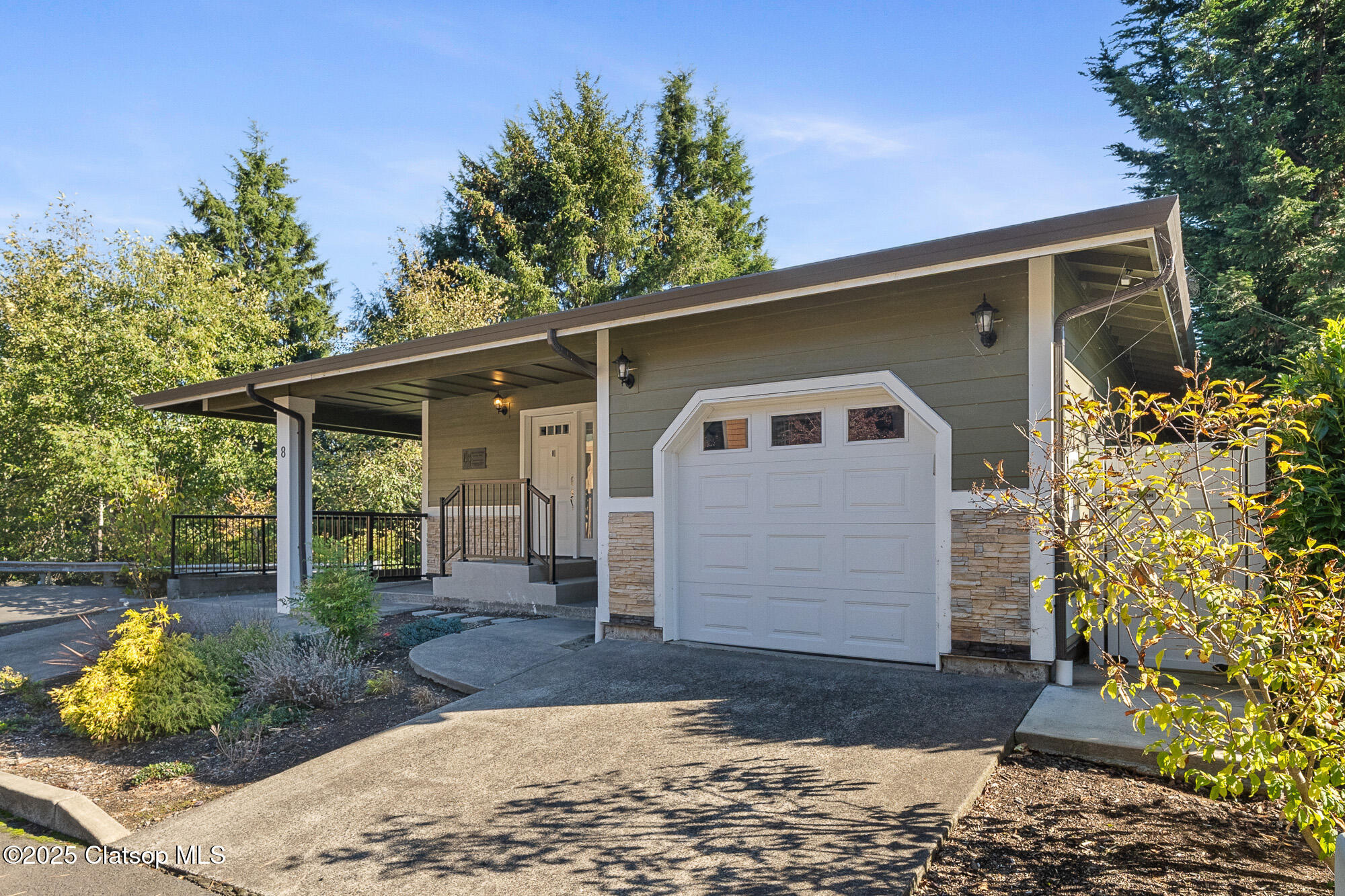 13150 D Street Property Photo 24