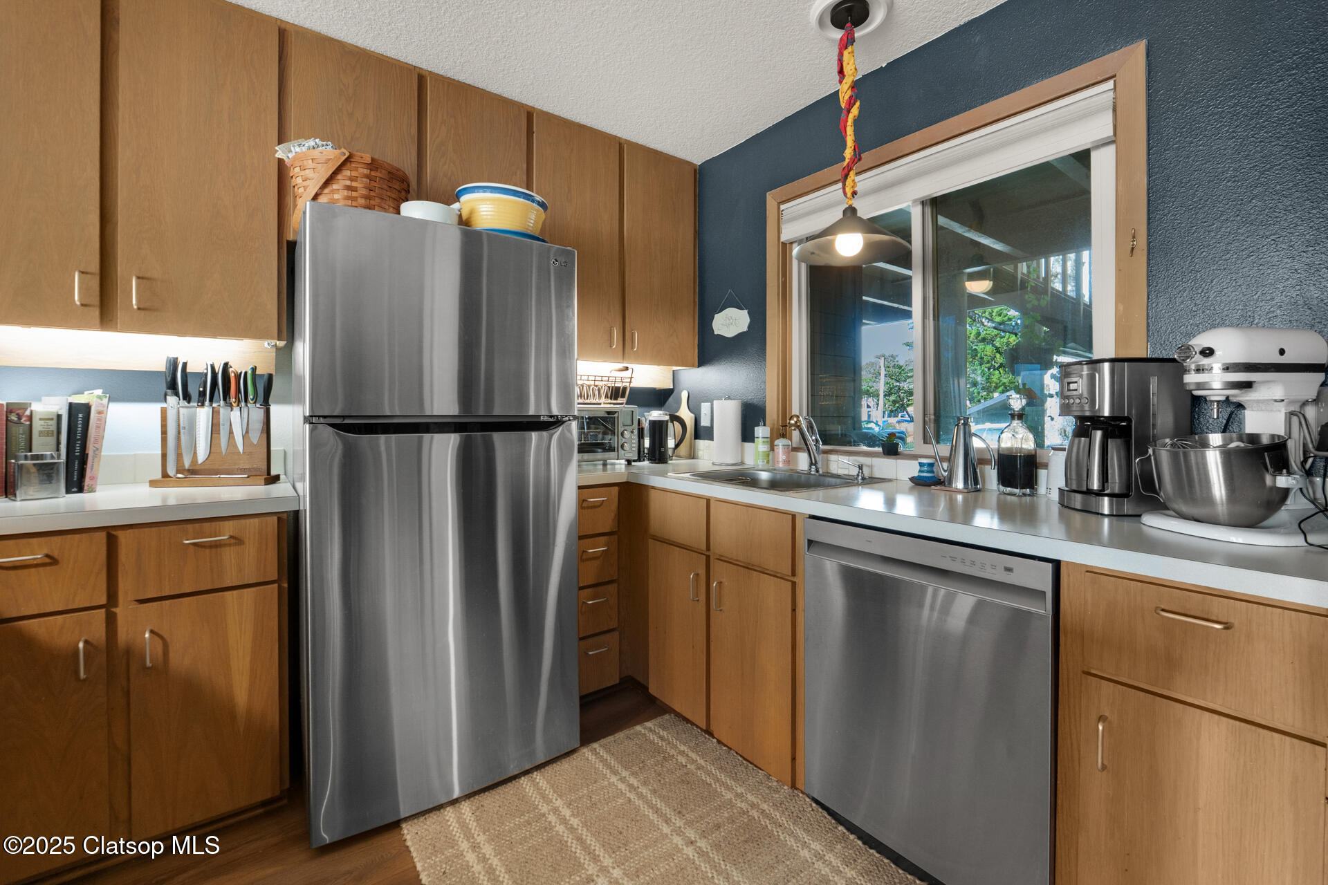 353 N Breakers Point Condo Drive Property Photo 2