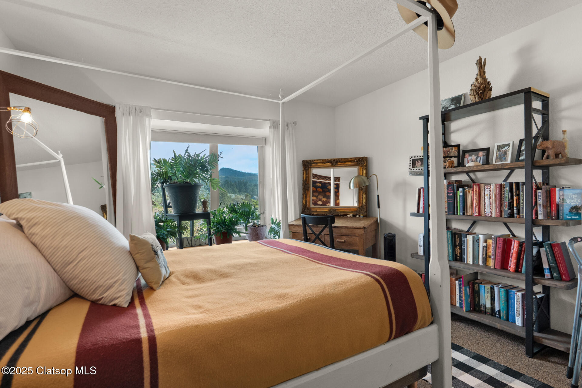 353 N Breakers Point Condo Drive Property Photo 8