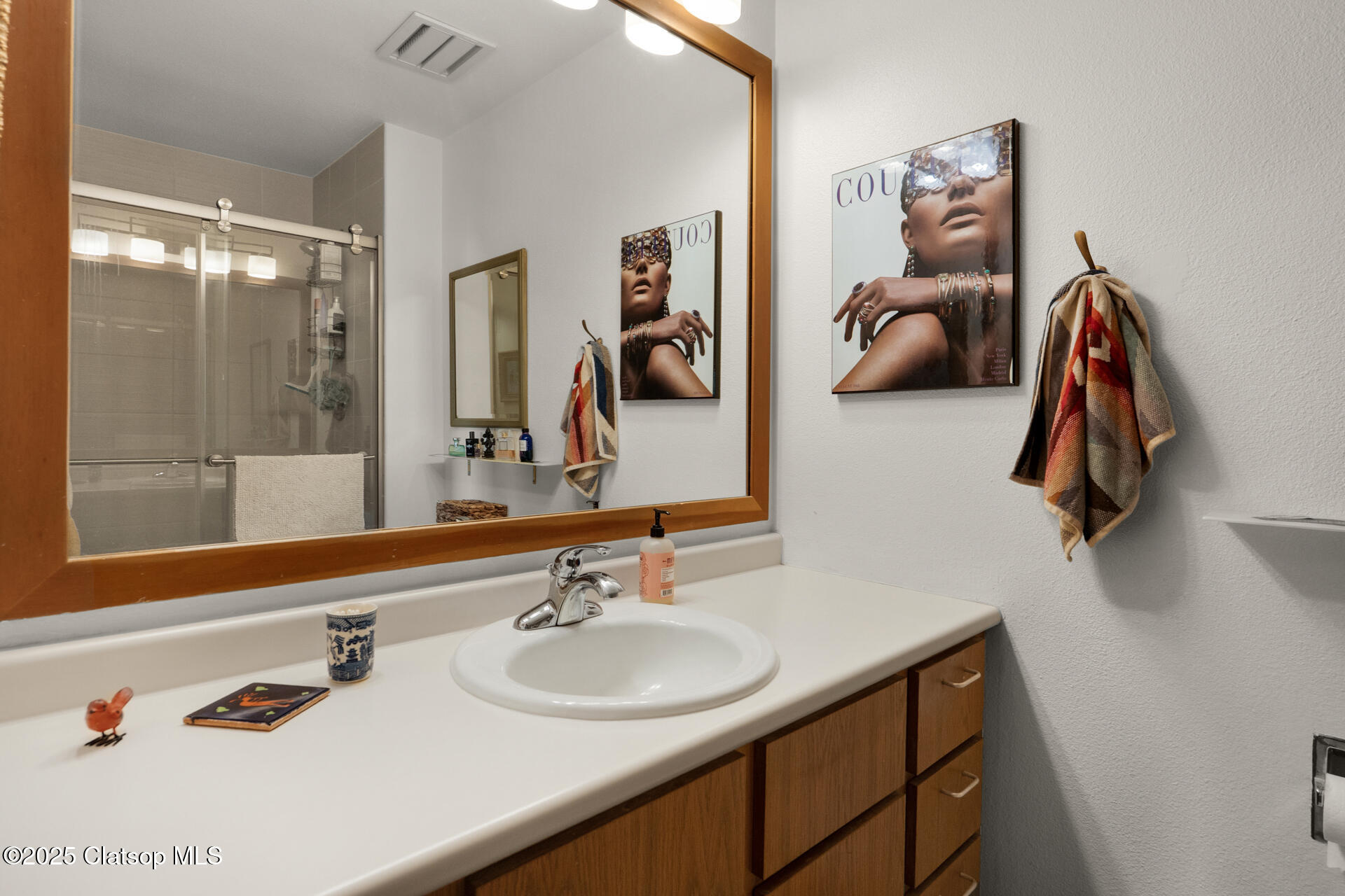 353 N Breakers Point Condo Drive Property Photo 12