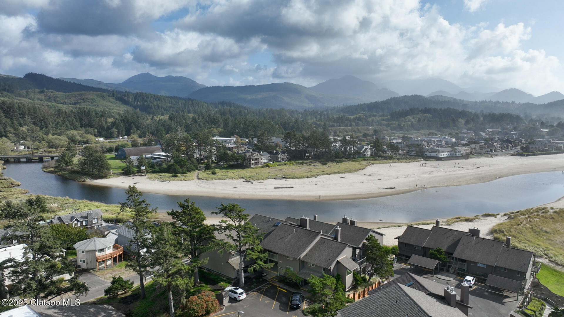 353 N Breakers Point Condo Drive Property Photo 15