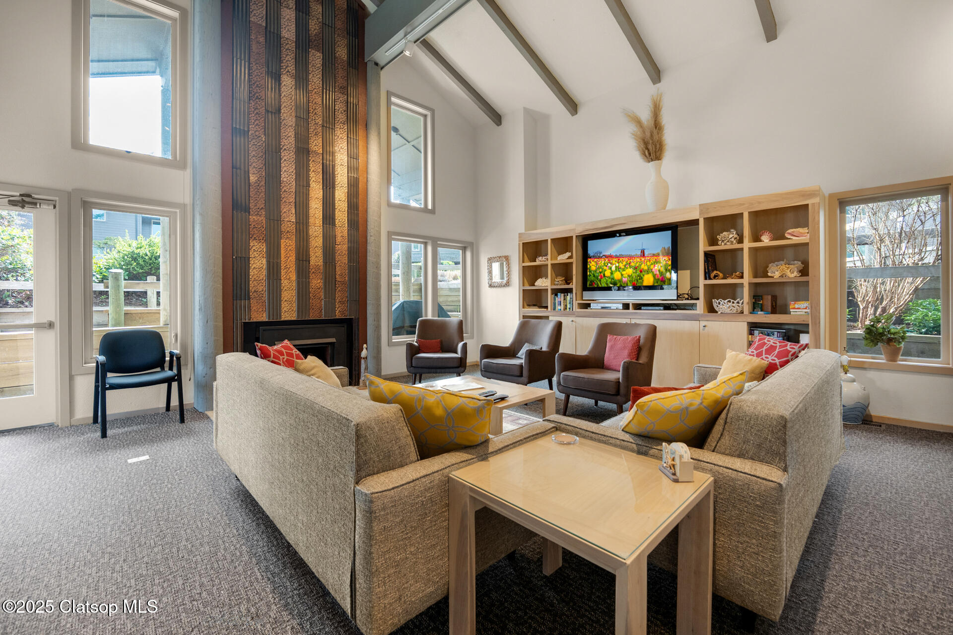 353 N Breakers Point Condo Drive Property Photo 18