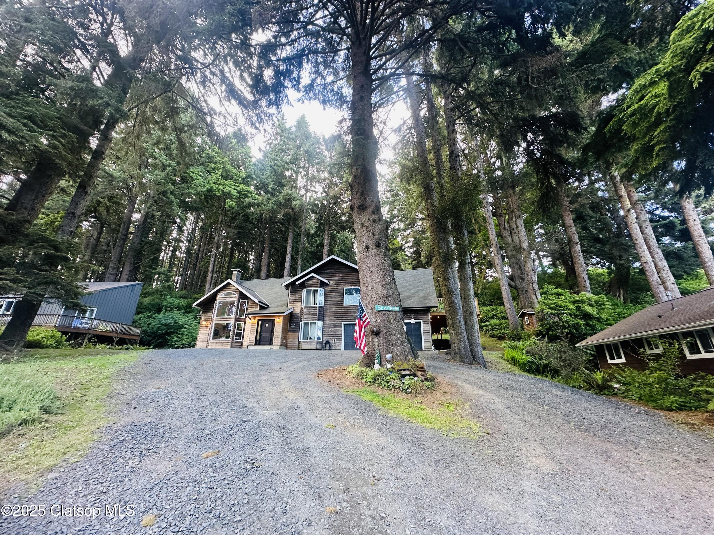 131 Arbor Lane Property Photo 2