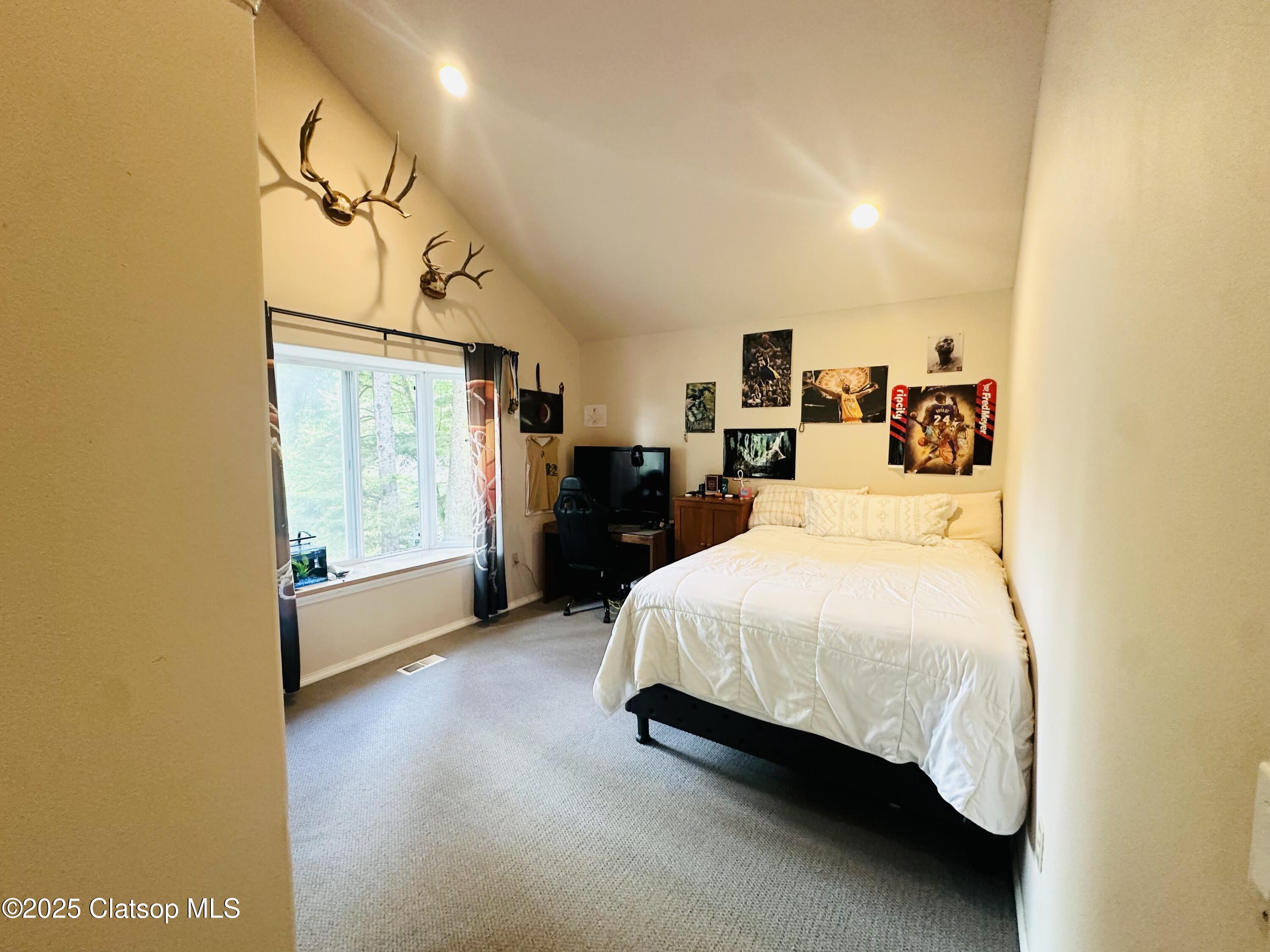 131 Arbor Lane Property Photo 20