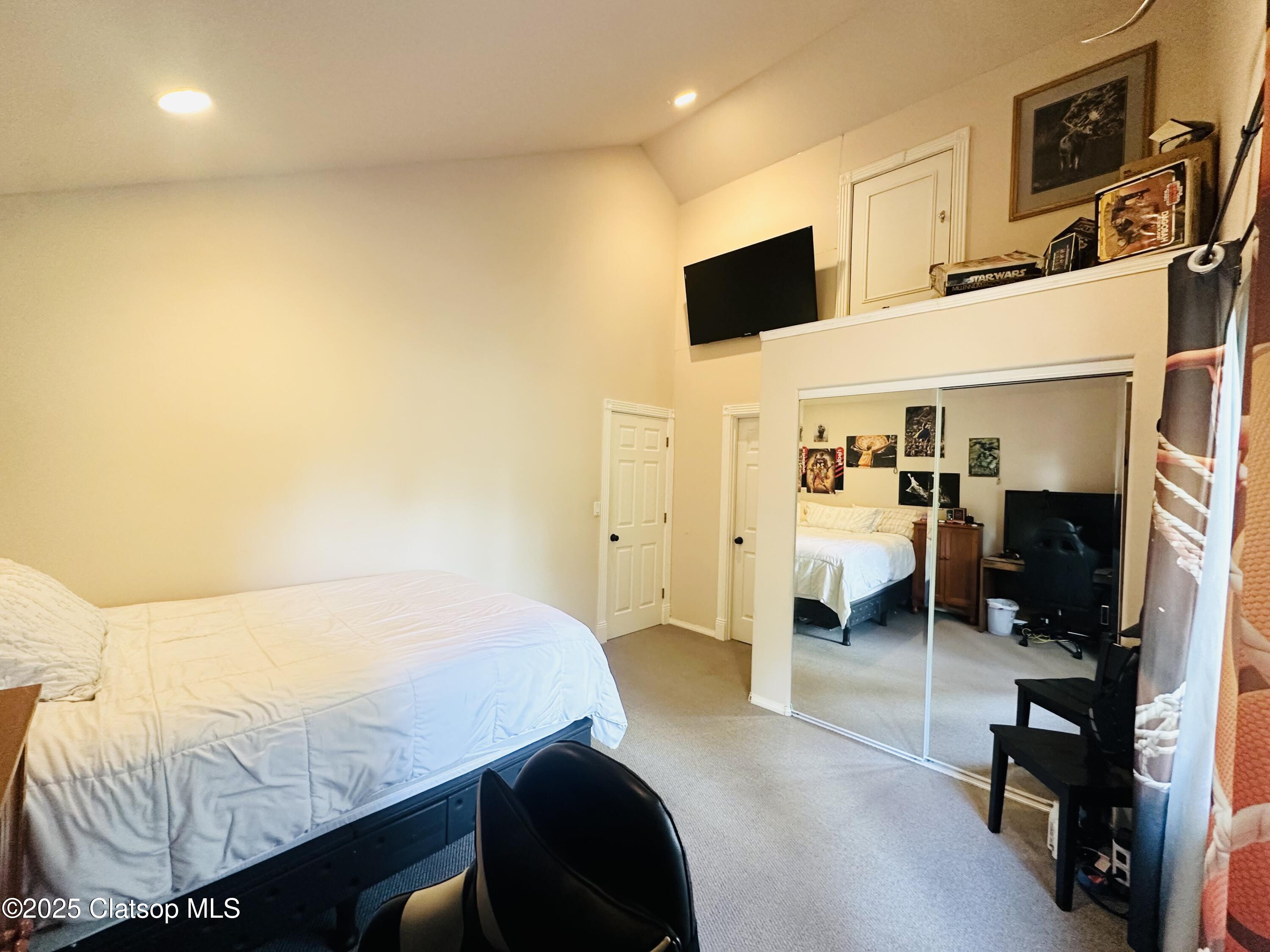 131 Arbor Lane Property Photo 21