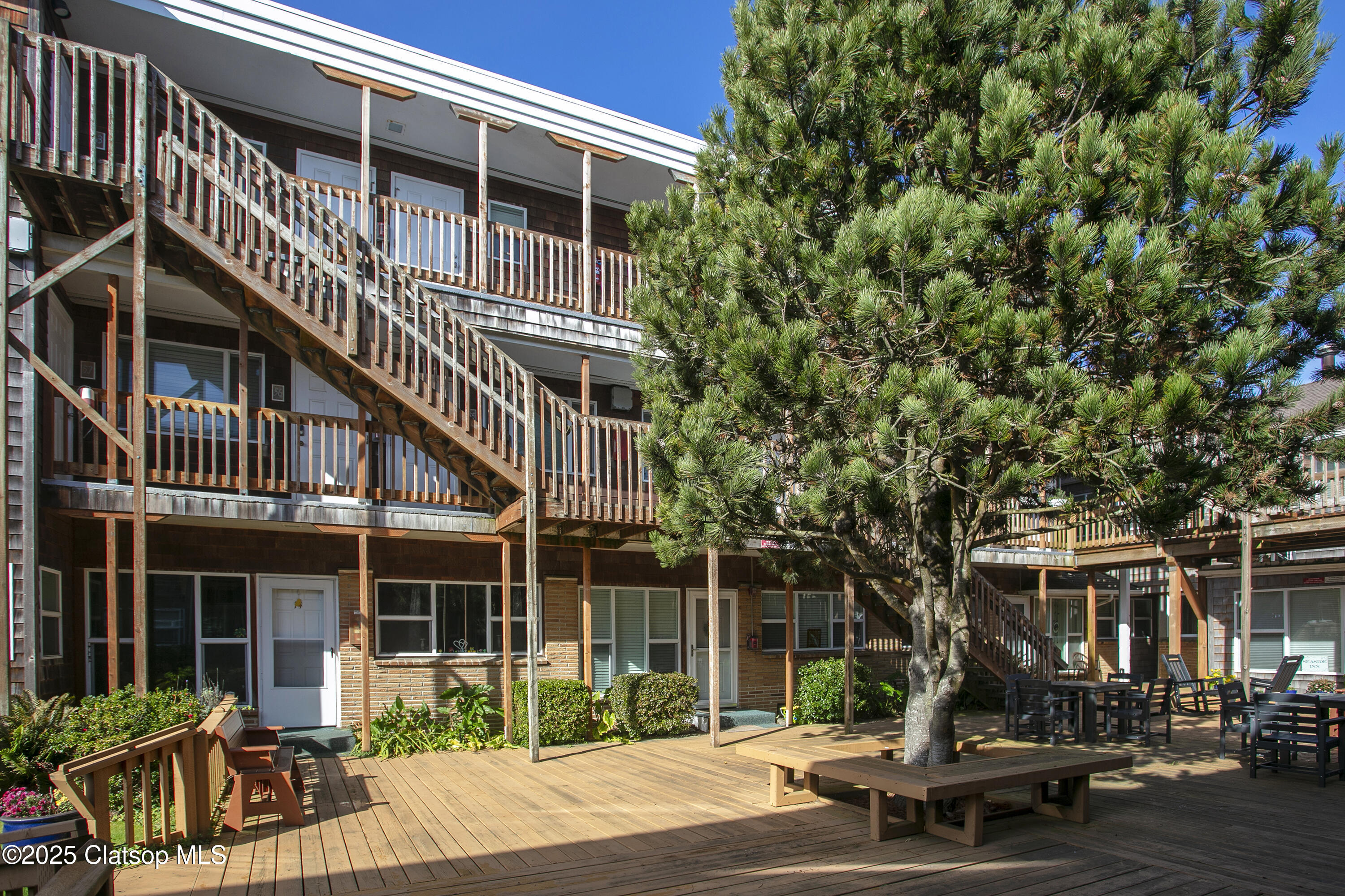 40 Ave. U Property Photo 1