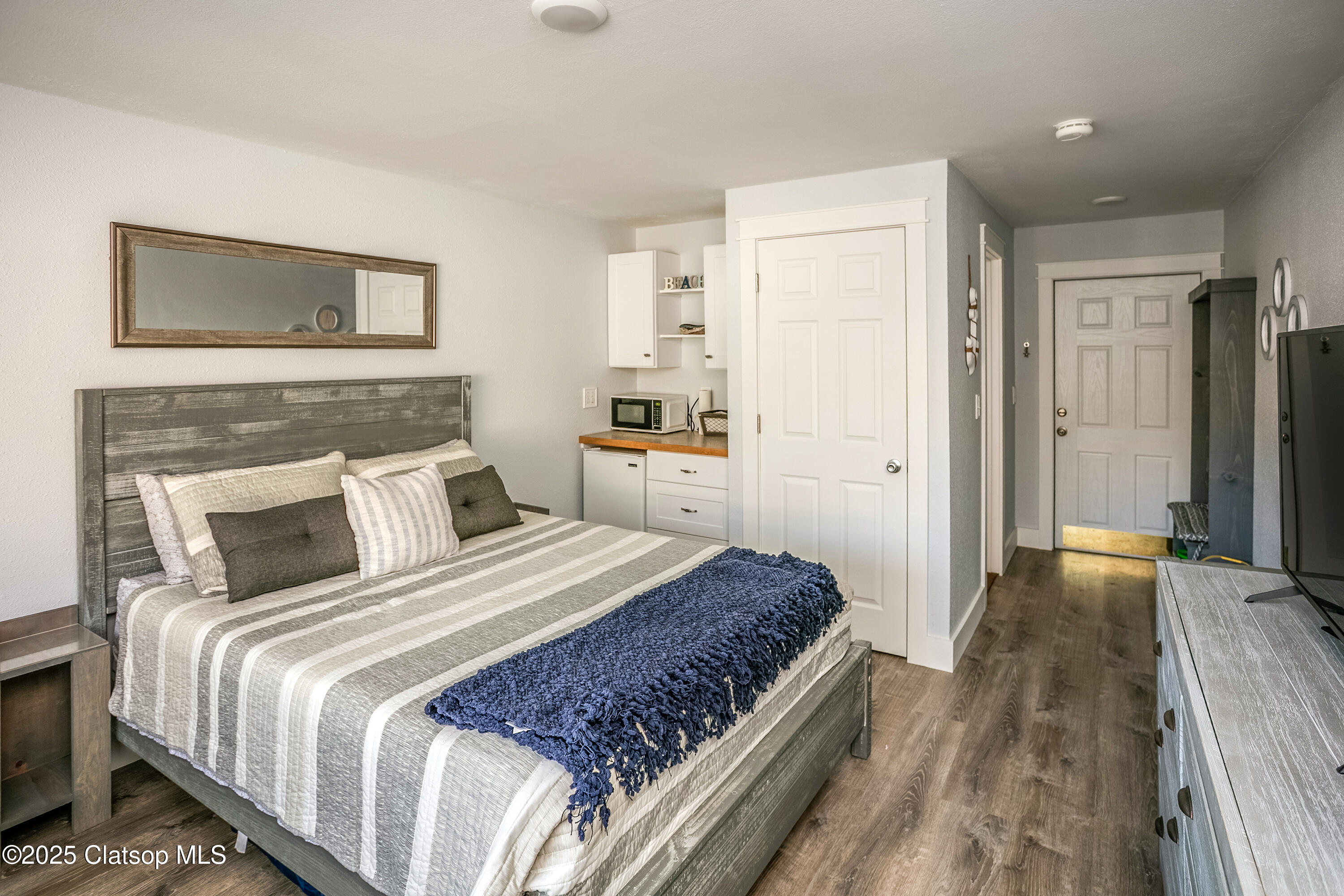 40 Ave. U Property Photo 6