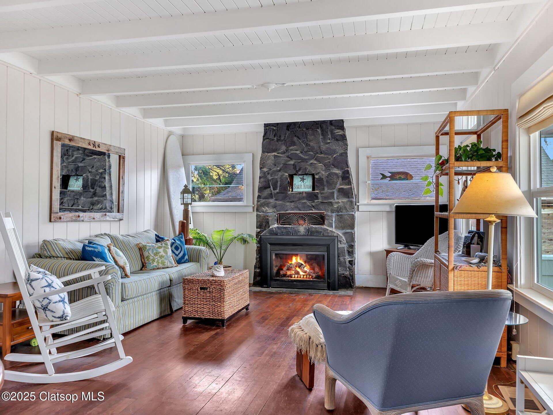 780 S Columbia Street Property Photo 7