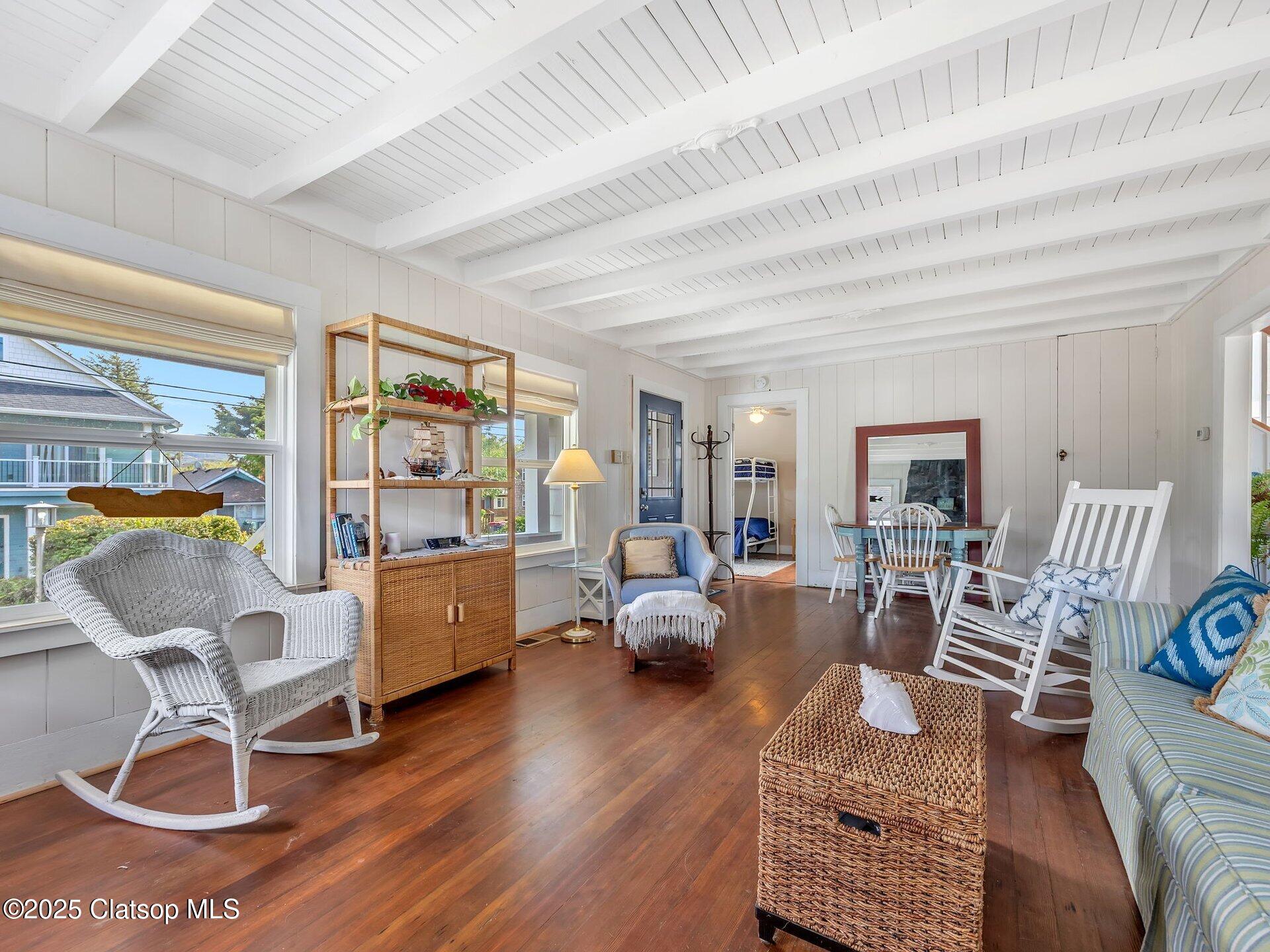 780 S Columbia Street Property Photo 10