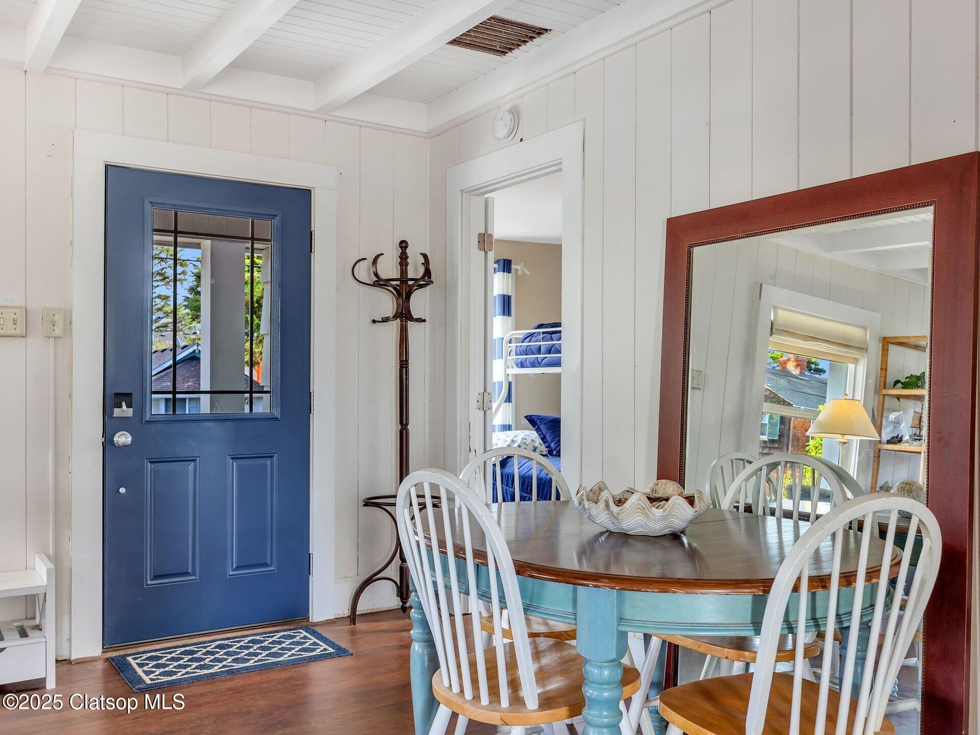 780 S Columbia Street Property Photo 12