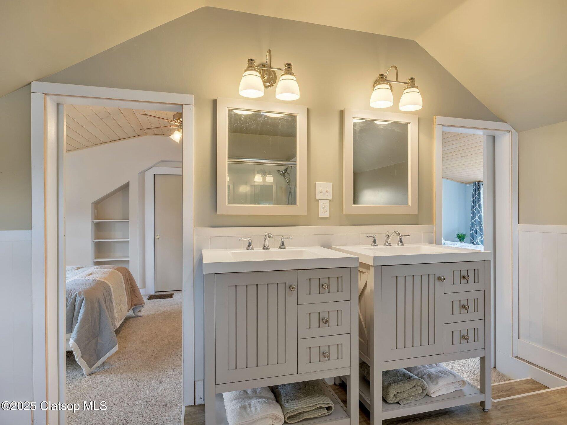 780 S Columbia Street Property Photo 29