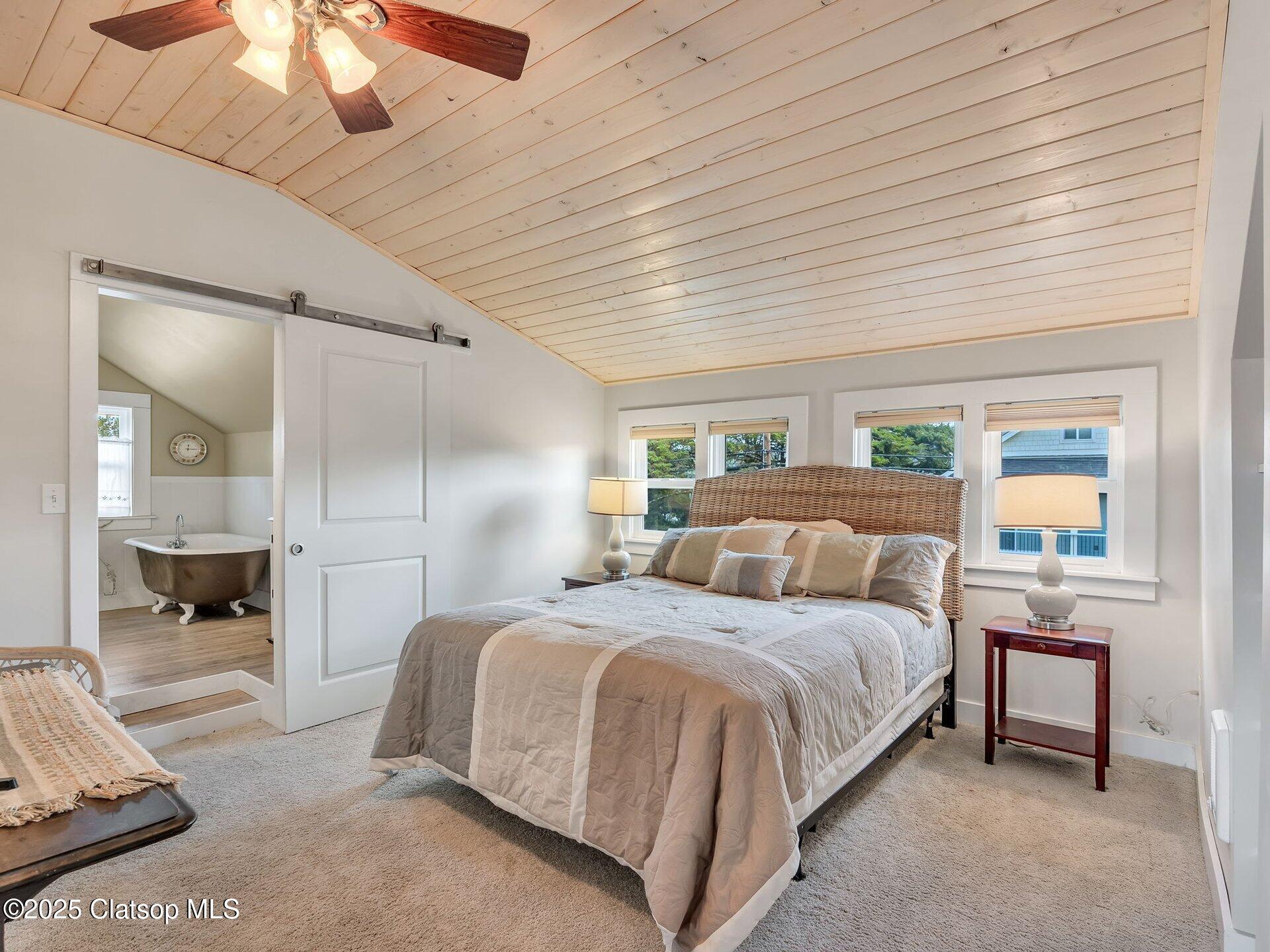 780 S Columbia Street Property Photo 33