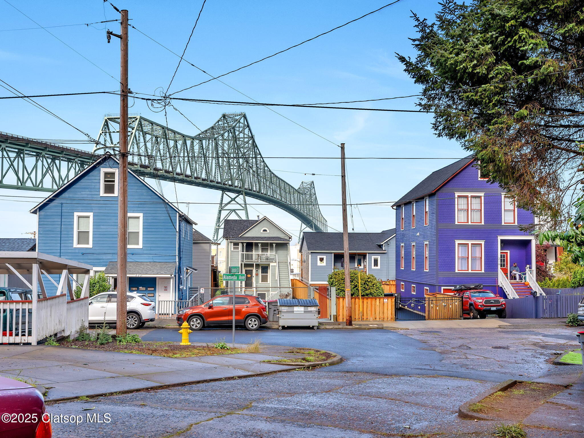 156 Lincoln Street Property Photo 2