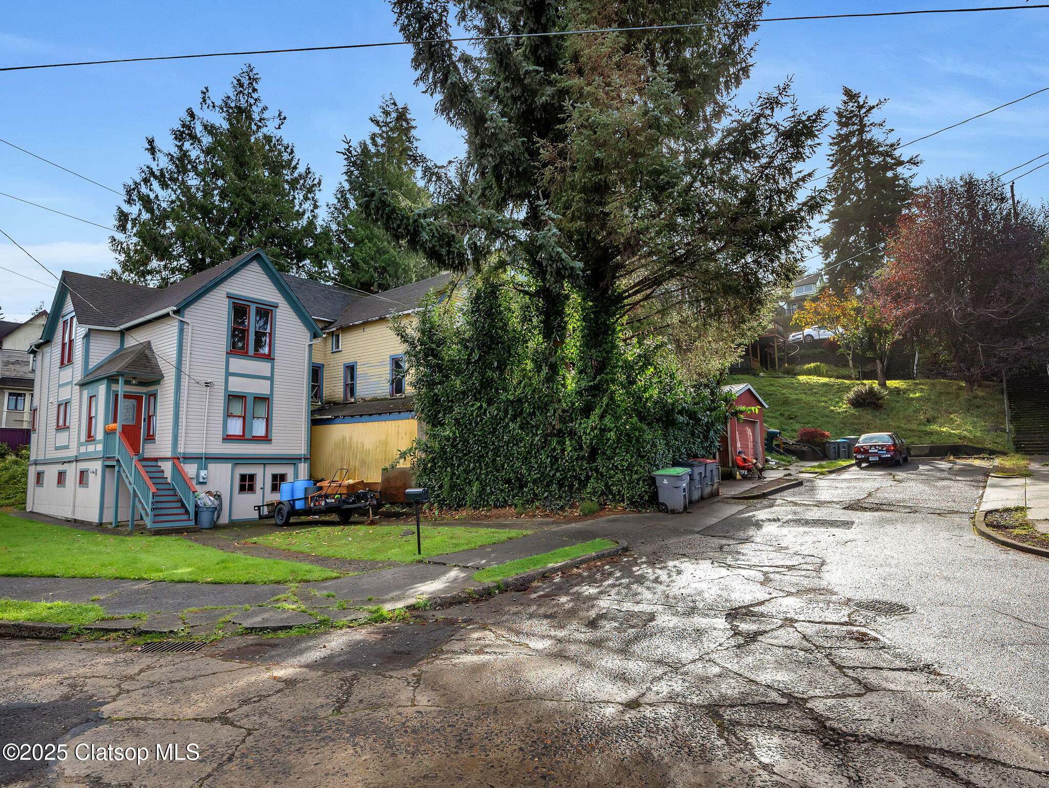 156 Lincoln Street Property Photo 3