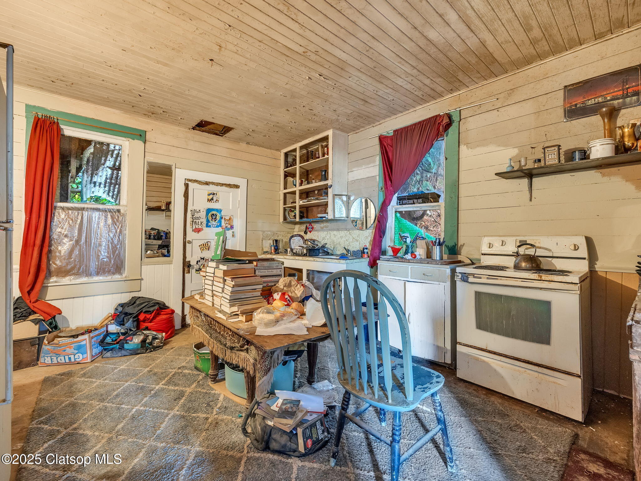 156 Lincoln Street Property Photo 9