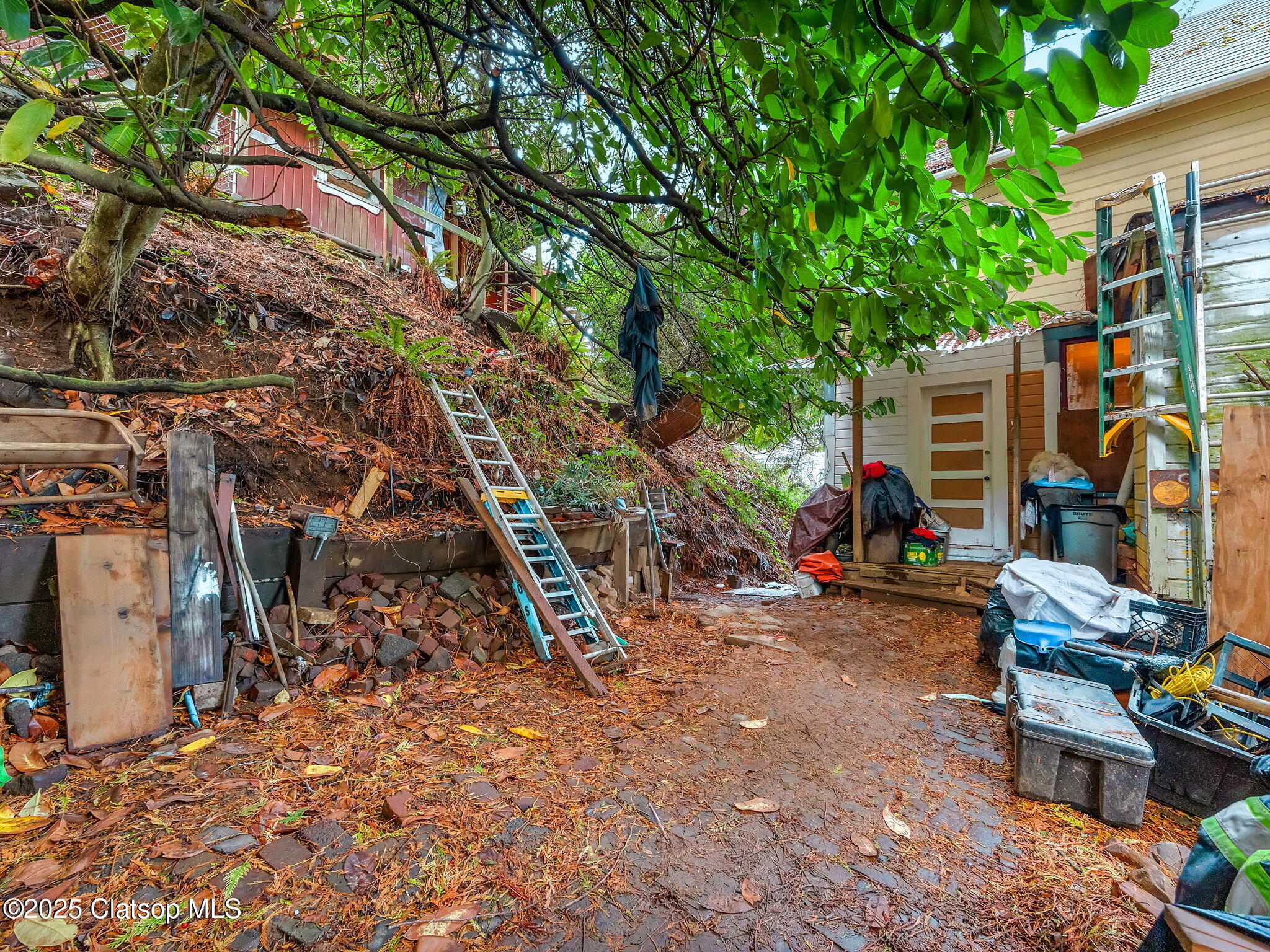 156 Lincoln Street Property Photo 23