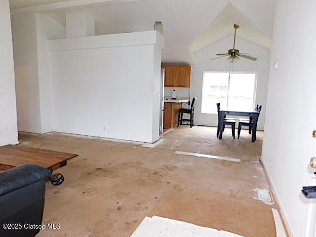 1100 Nw Warrenton Dr #359 Property Photo 5