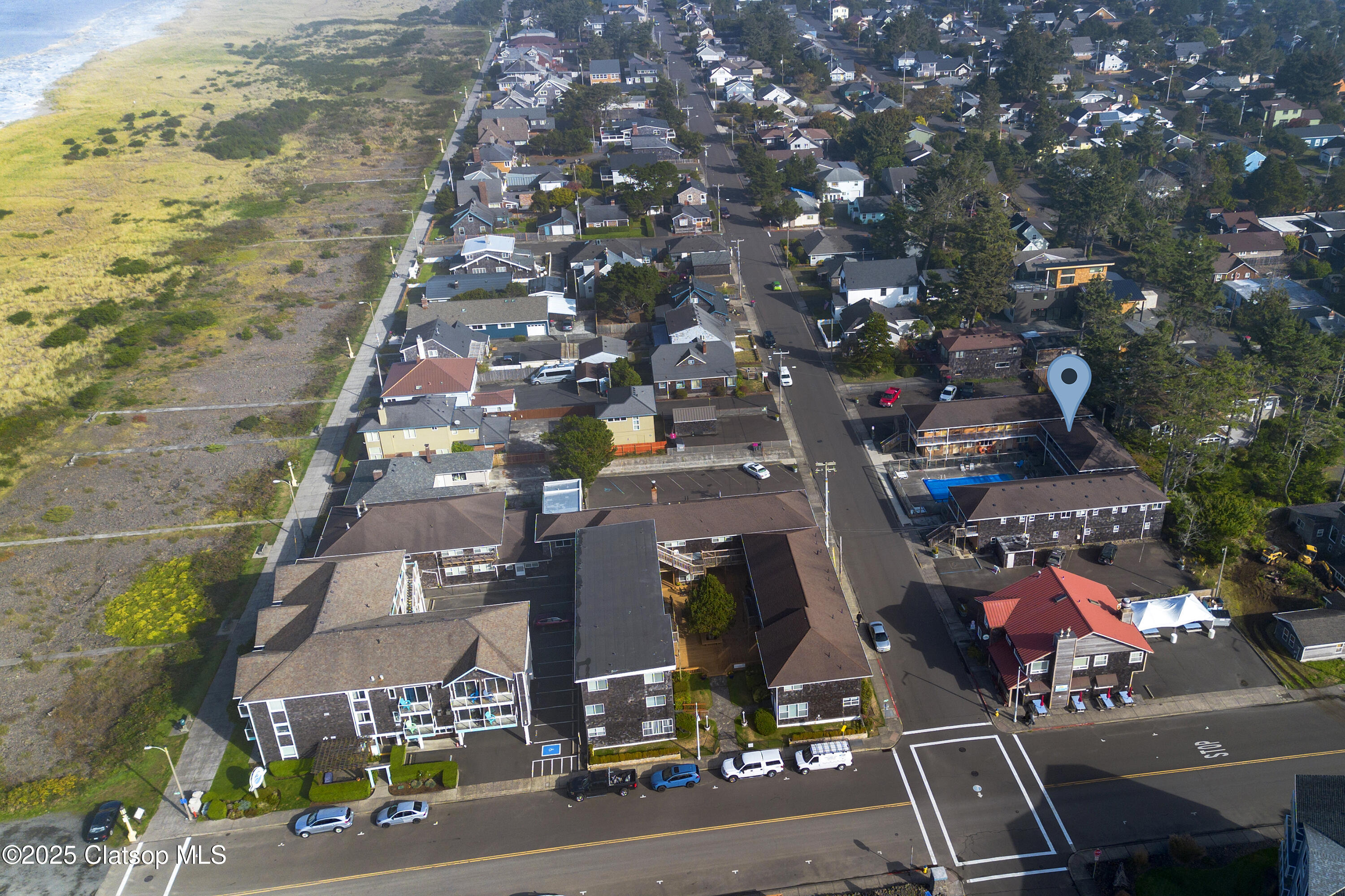 2233 Beach Dr Property Photo 3