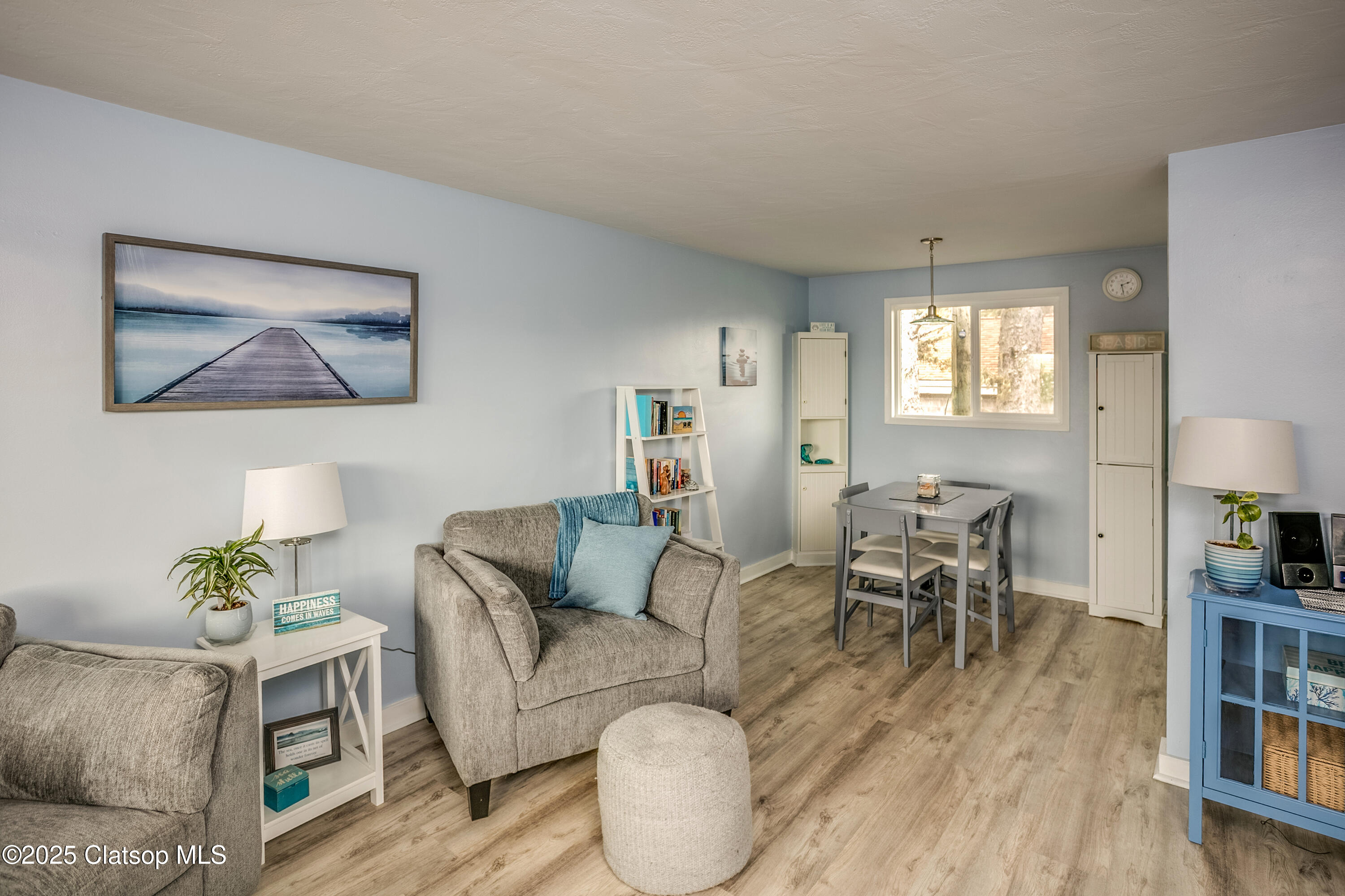 2233 Beach Dr Property Photo 8