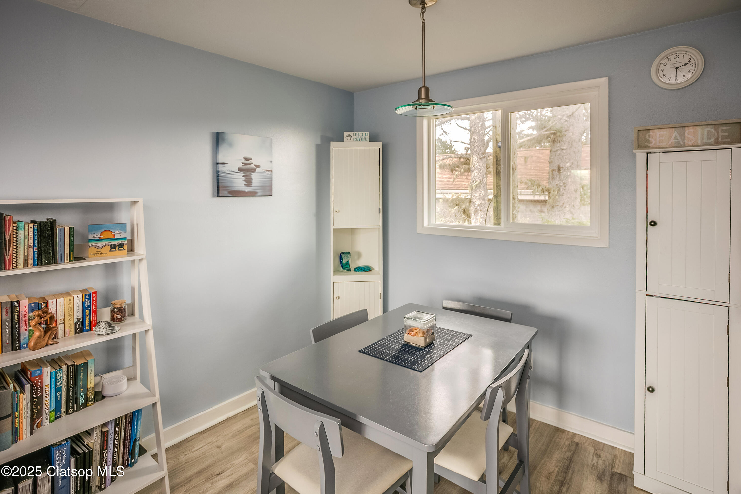 2233 Beach Dr Property Photo 10