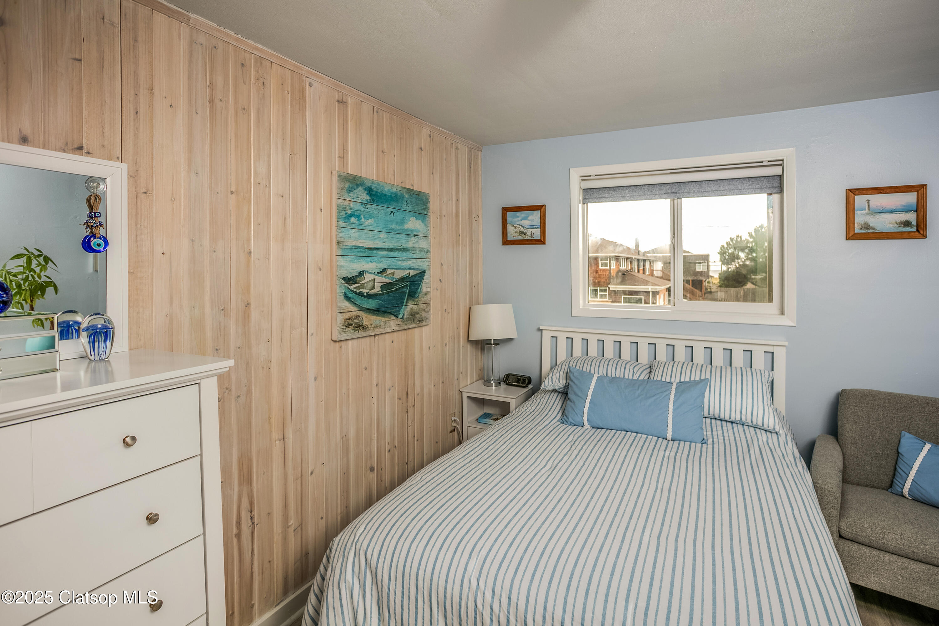 2233 Beach Dr Property Photo 14