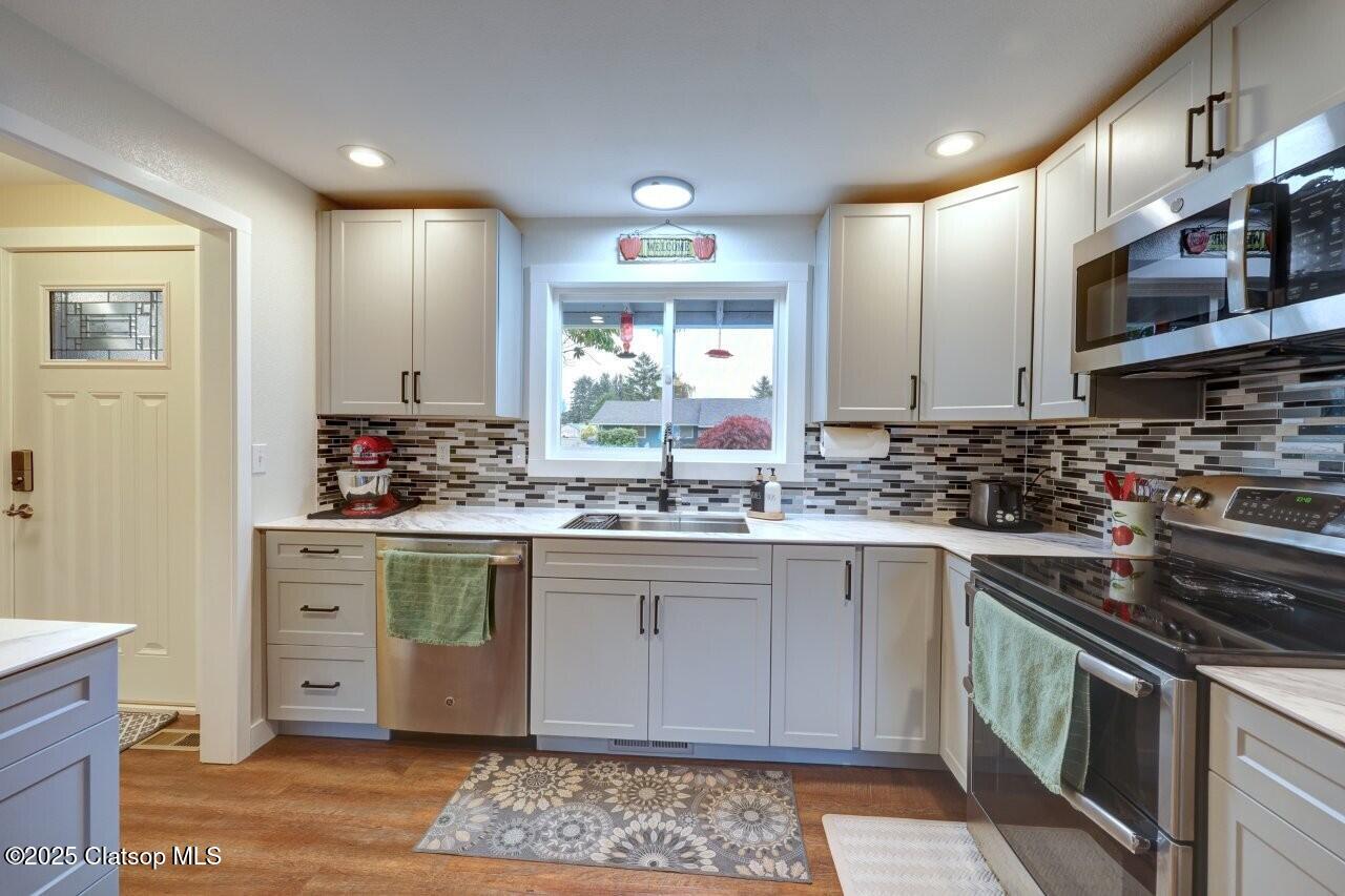 246 W Harbor Street Property Photo 10