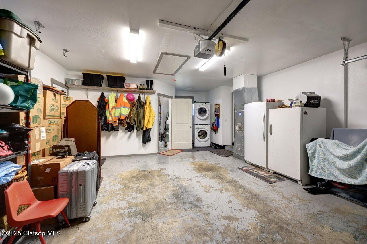 246 W Harbor Street Property Photo 30