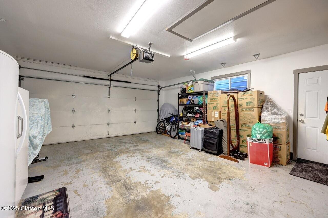 246 W Harbor Street Property Photo 31